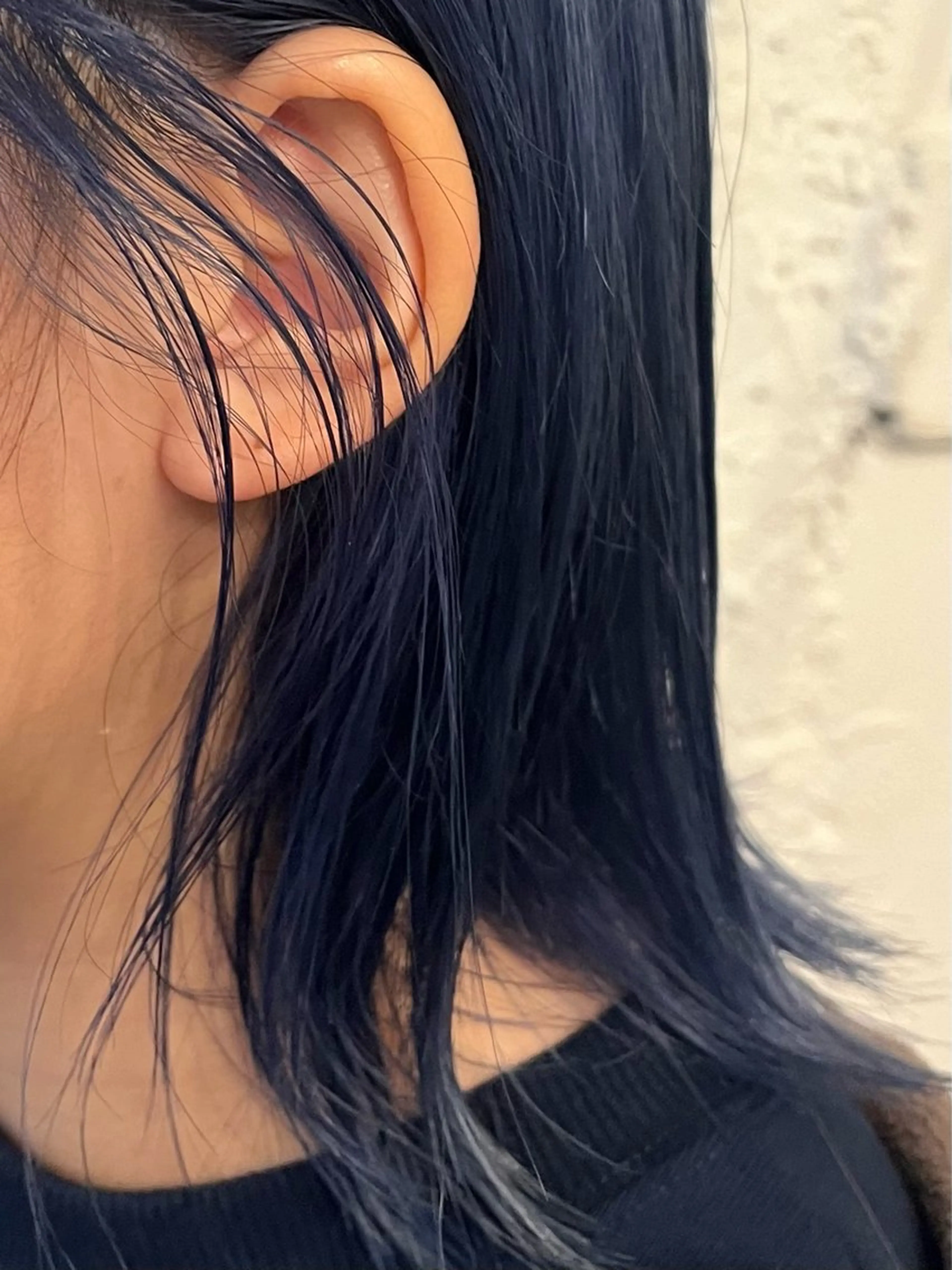 ミディアム カラー ブリーチ ブルーカラー ✴︎UNU ✴︎モエカのヘアスタイル