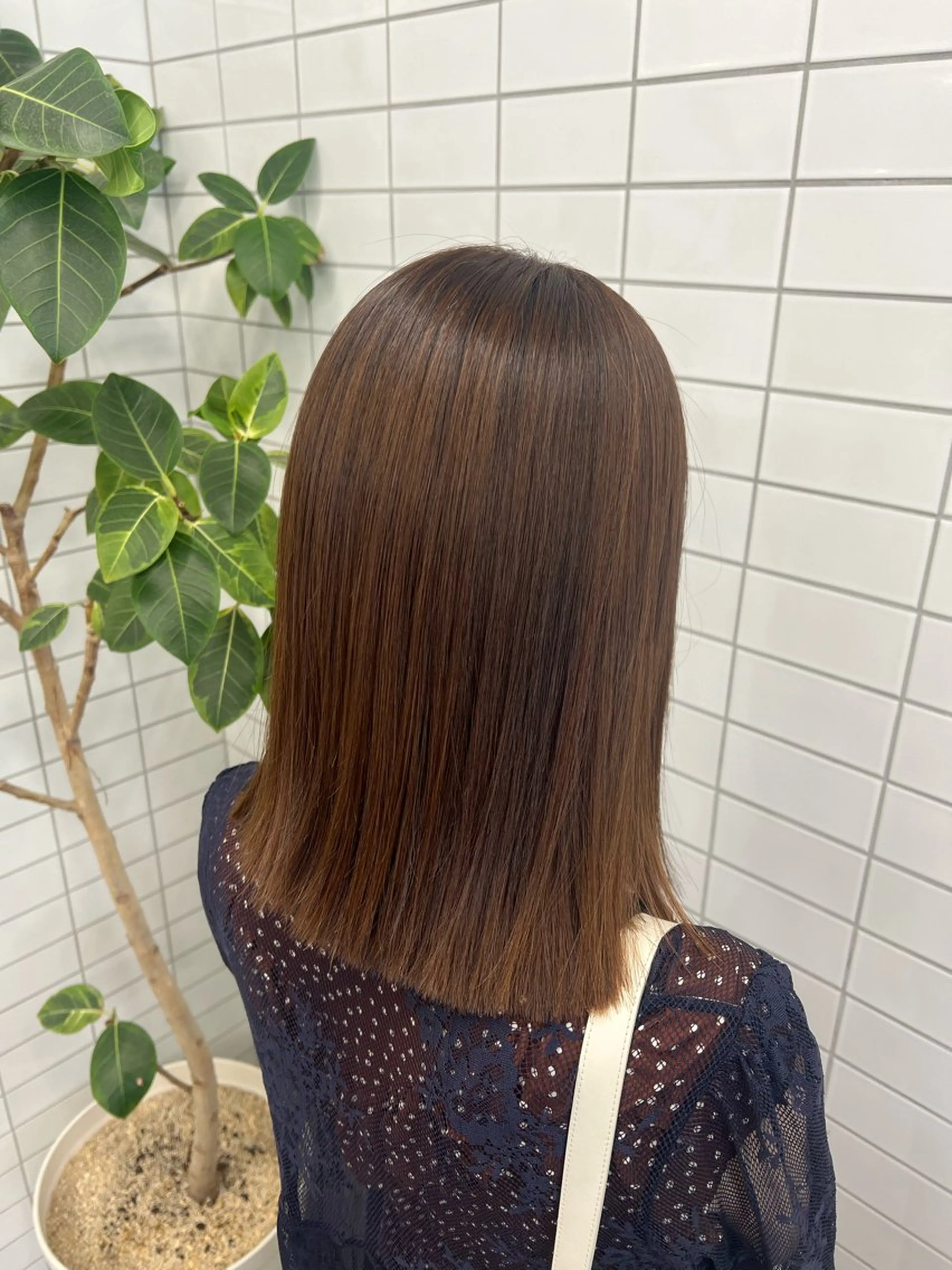 セミロング 石津 優菜のヘアスタイル