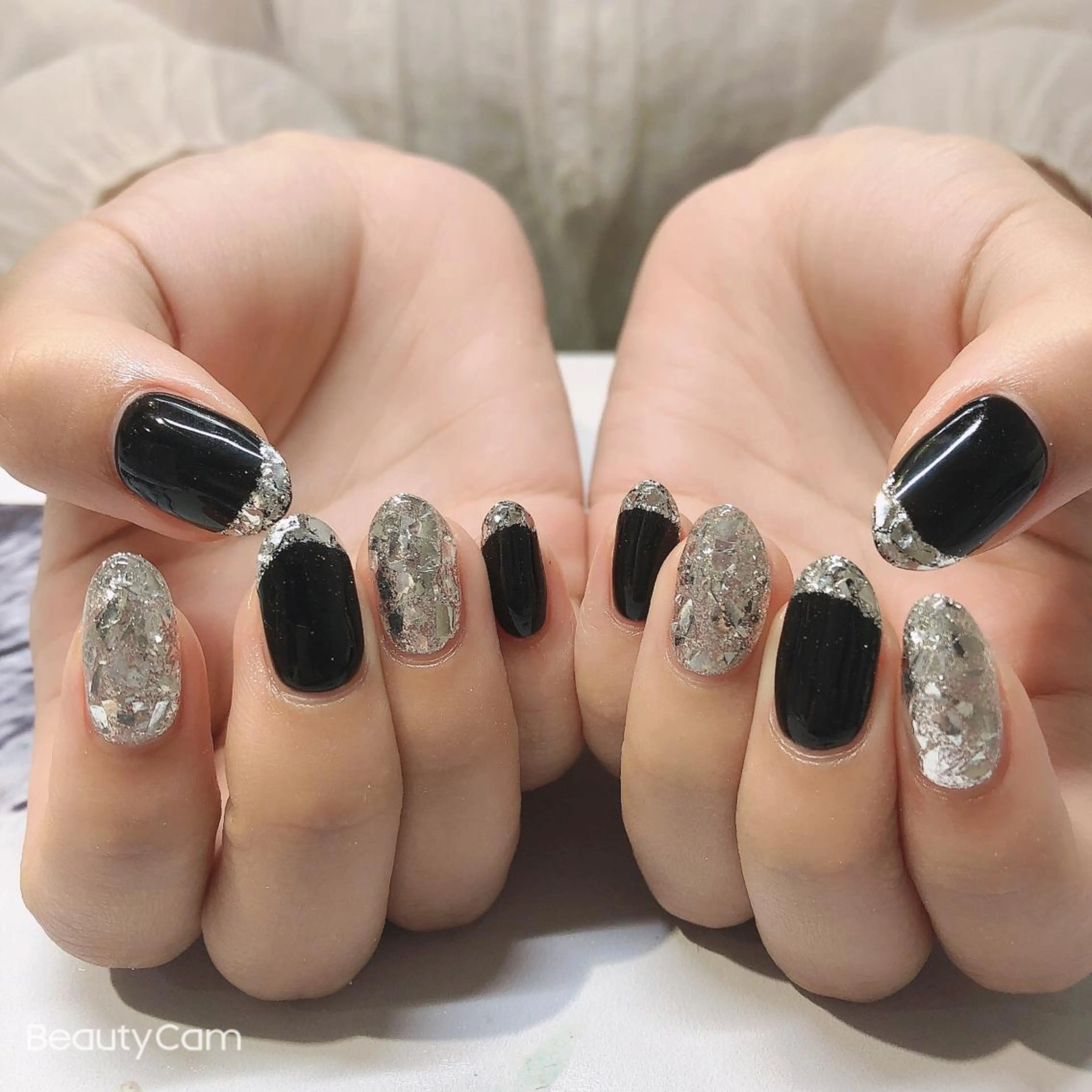 ネイル フレンチネイル ガラスフレンチ ガレンドウ 白澤 愛子のネイルデザイン