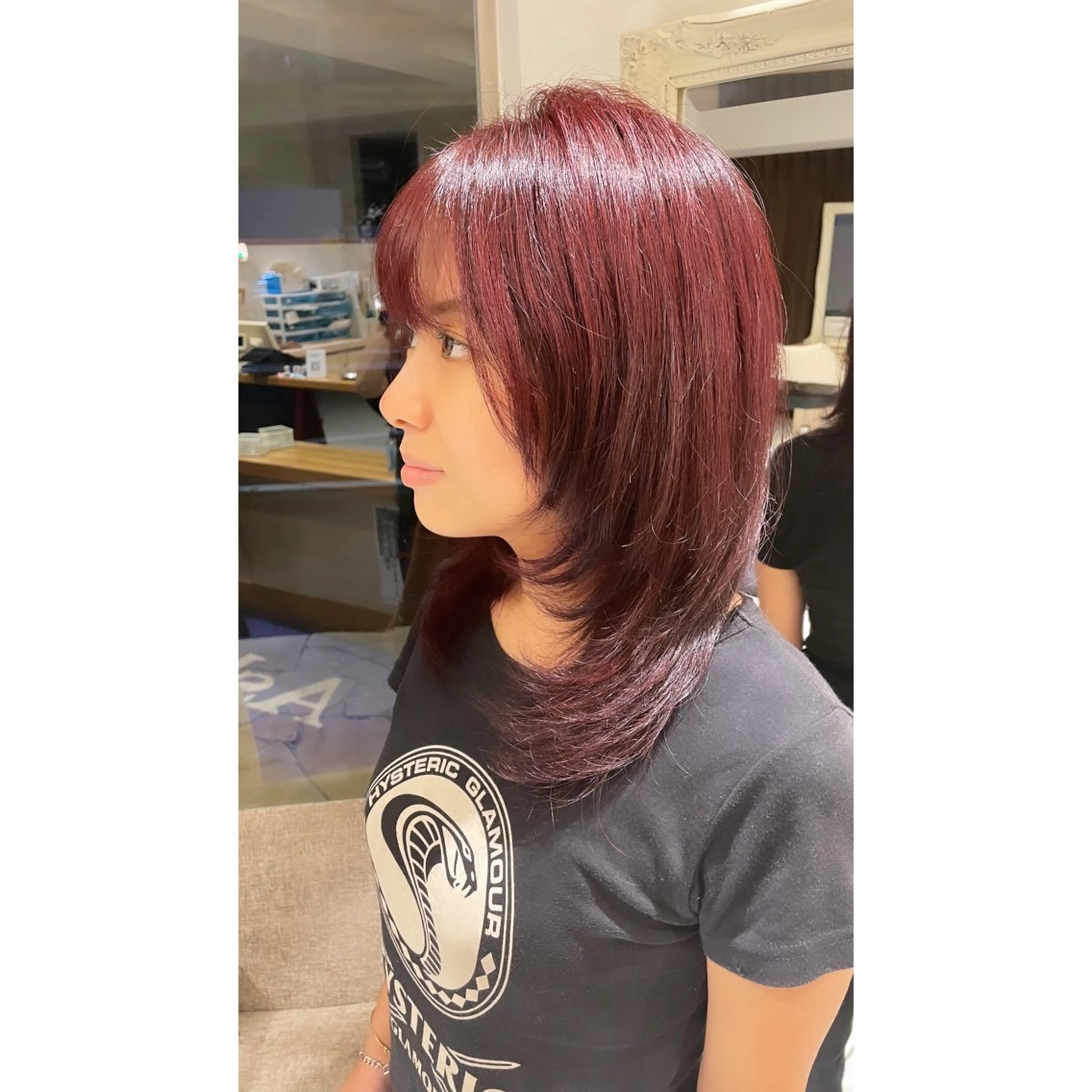 ミディアム ヘアカラー アラキ レイナのヘアスタイル