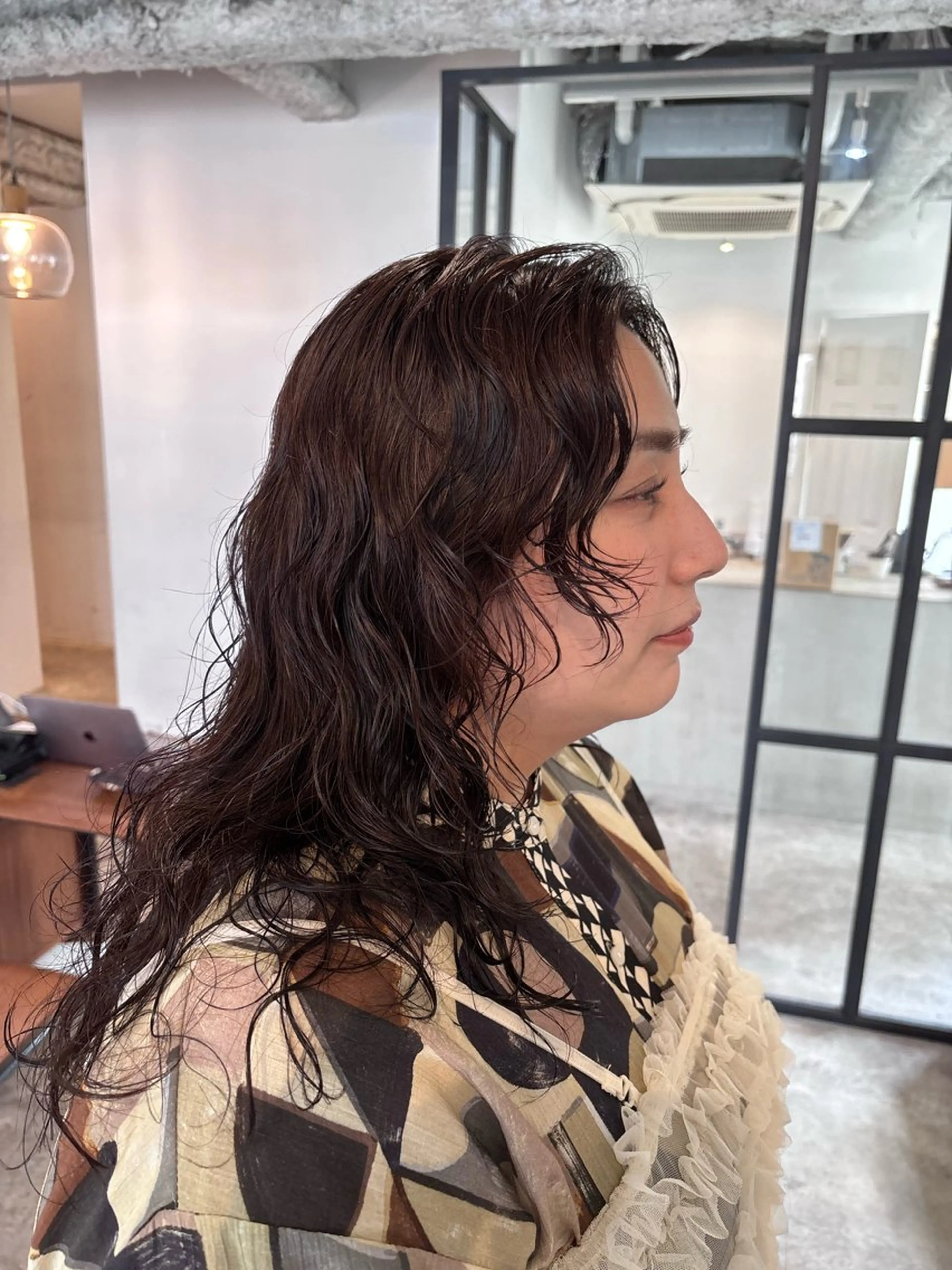 ミディアム カラー ミディアムパーマ レイヤーカット カット ヘアカラー パーマ 縮毛矯正 トリートメント Takuma Suzuki中目黒のヘアスタイル