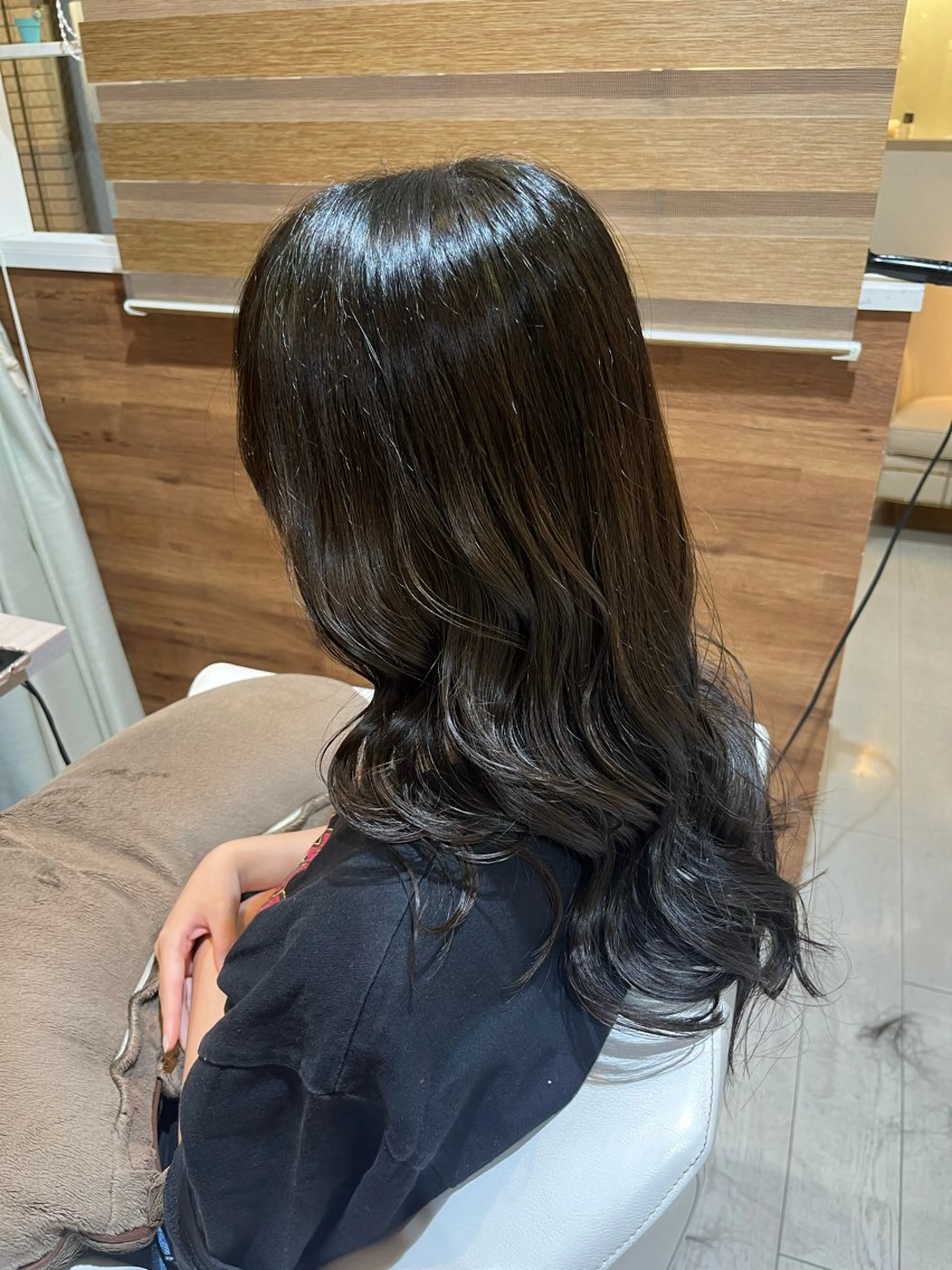 ロング レイヤーカット 須藤 百合香のヘアスタイル