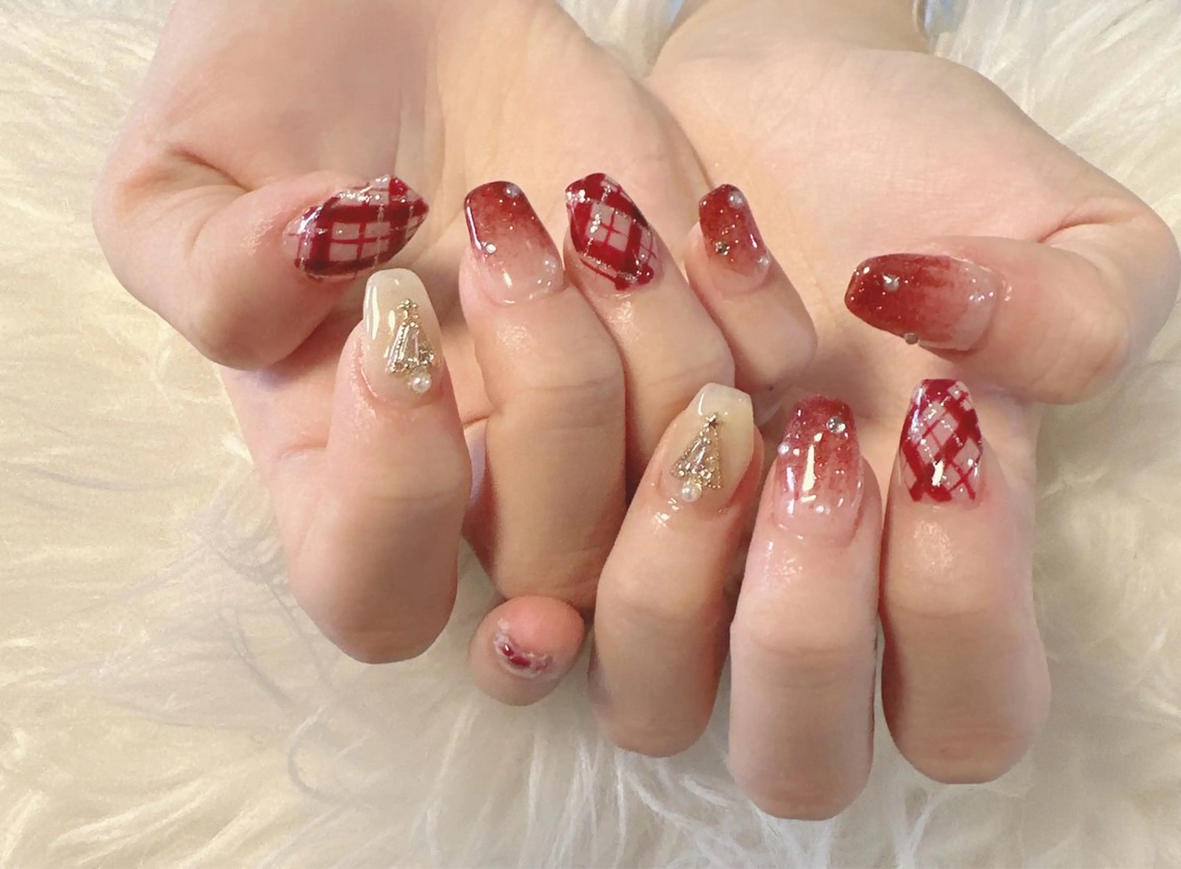 ネイル D-BEAUTY Nailsalonのネイルデザイン