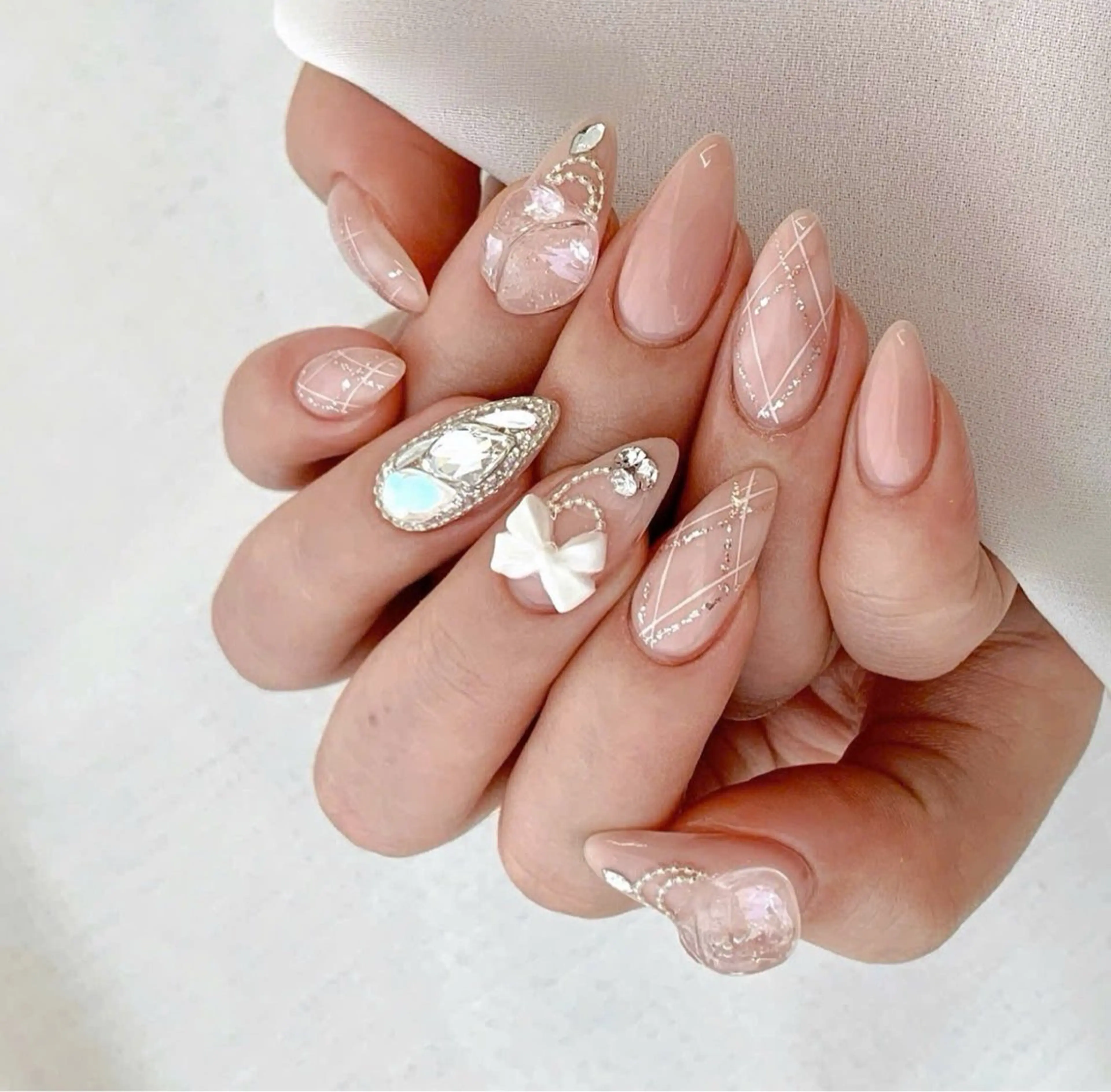 ネイル フラッシュネイル フレンチネイル グラデーション キラキラネイル 韓国ネイル Lina nail所属・Lunaa 池袋のネイルデザイン