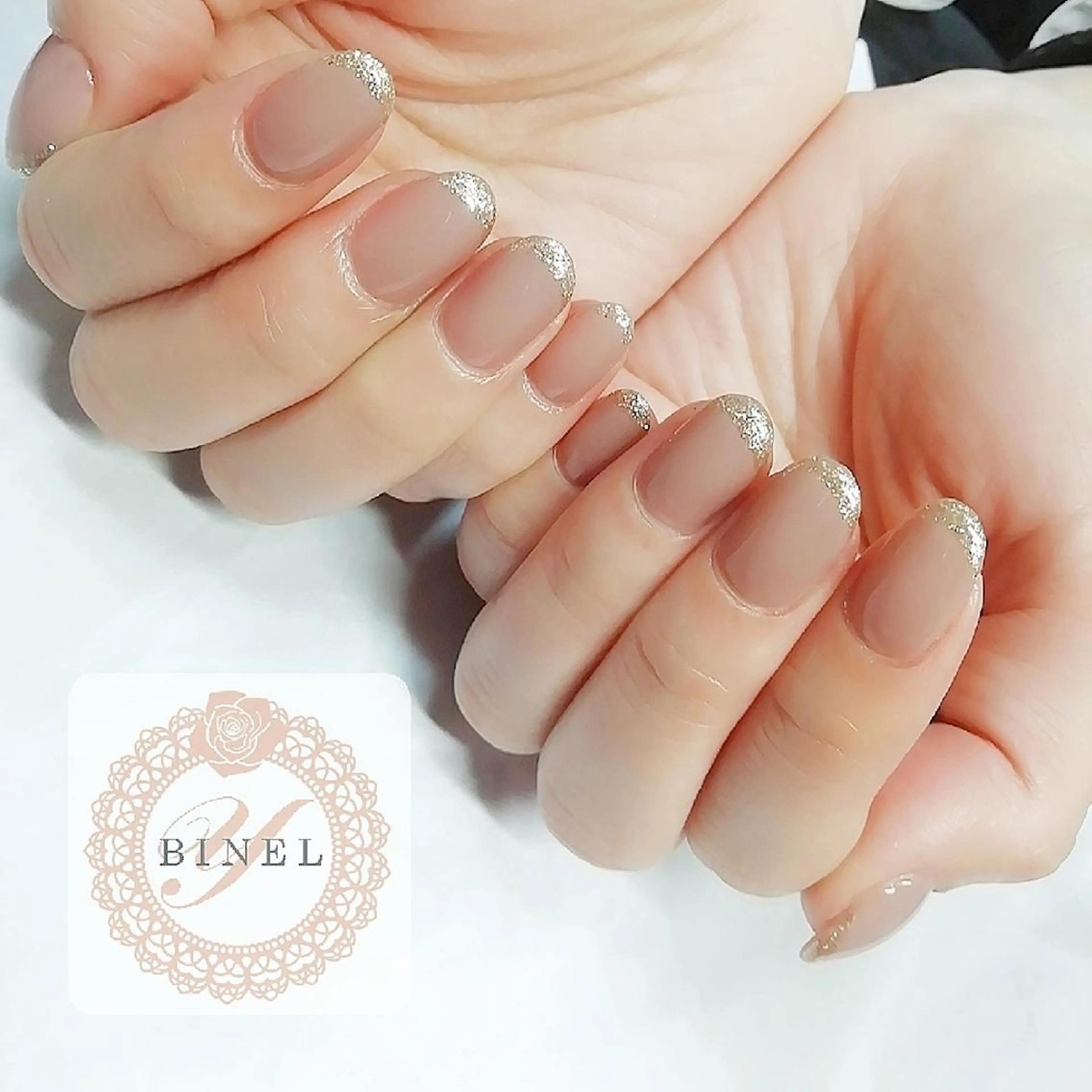 ネイル フレンチネイル ラメ(グリッター) 持ち込み ハンドネイル Nail Salon Y.BINELのネイルデザイン