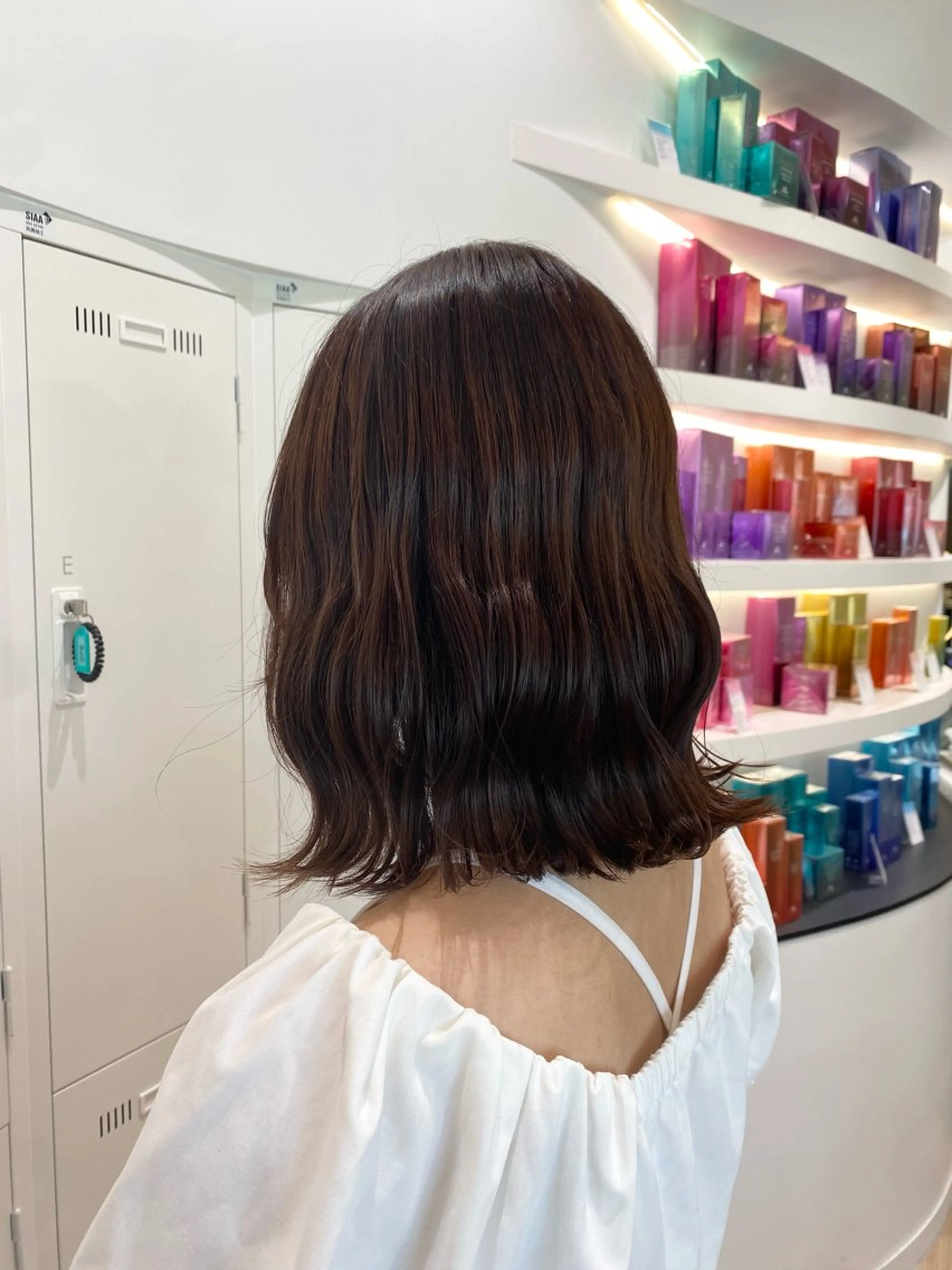 セミロング カラー ブラウンカラー ナチュラルブラウン 垢抜け/レイヤー/ ハイトーン/アスナのヘアスタイル