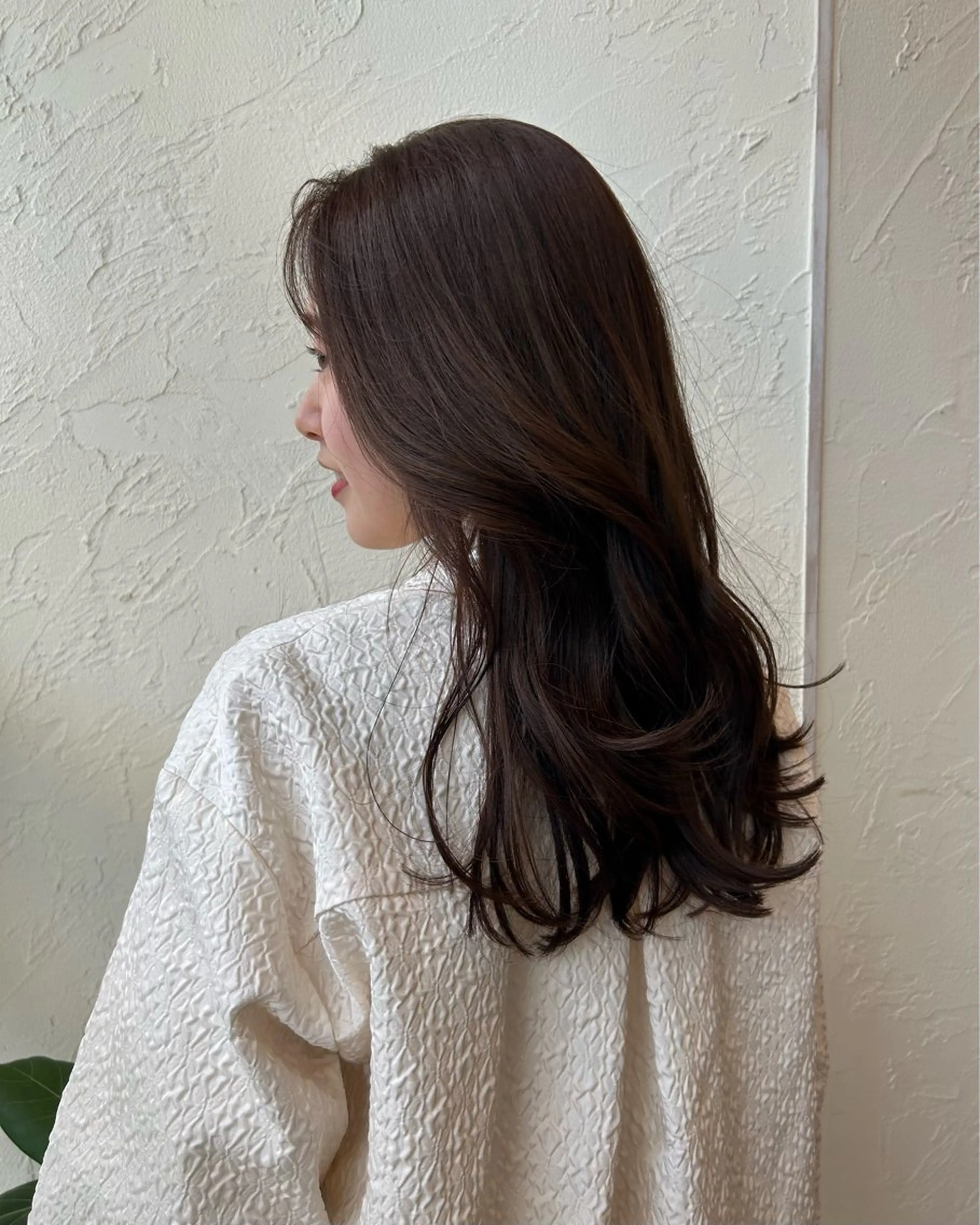 セミロング カラー 角田 桃香のヘアスタイル