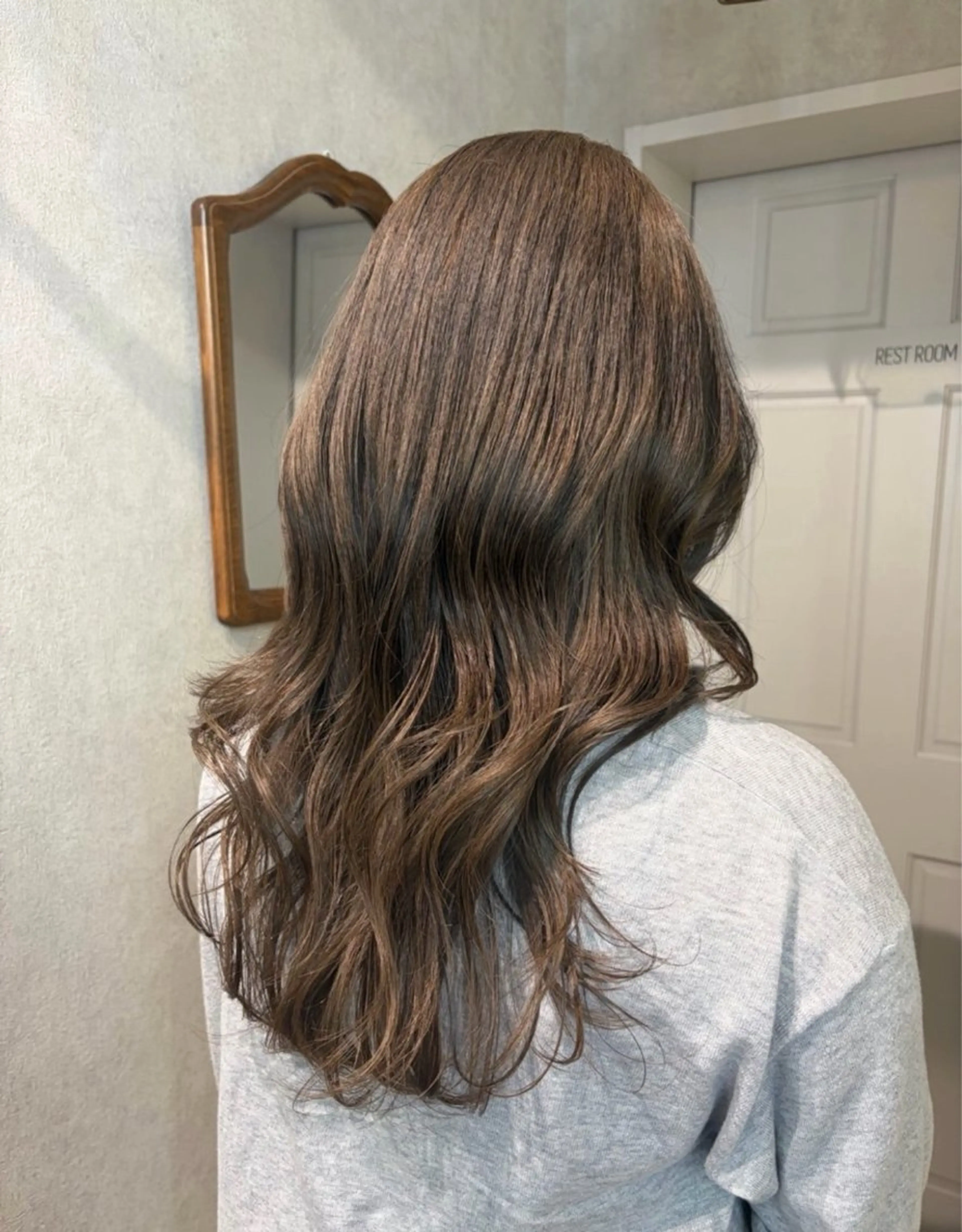 ロング カラー ブリーチ グレージュ ヘアカラー 透明感カラー🫧🎀 まりなのヘアスタイル