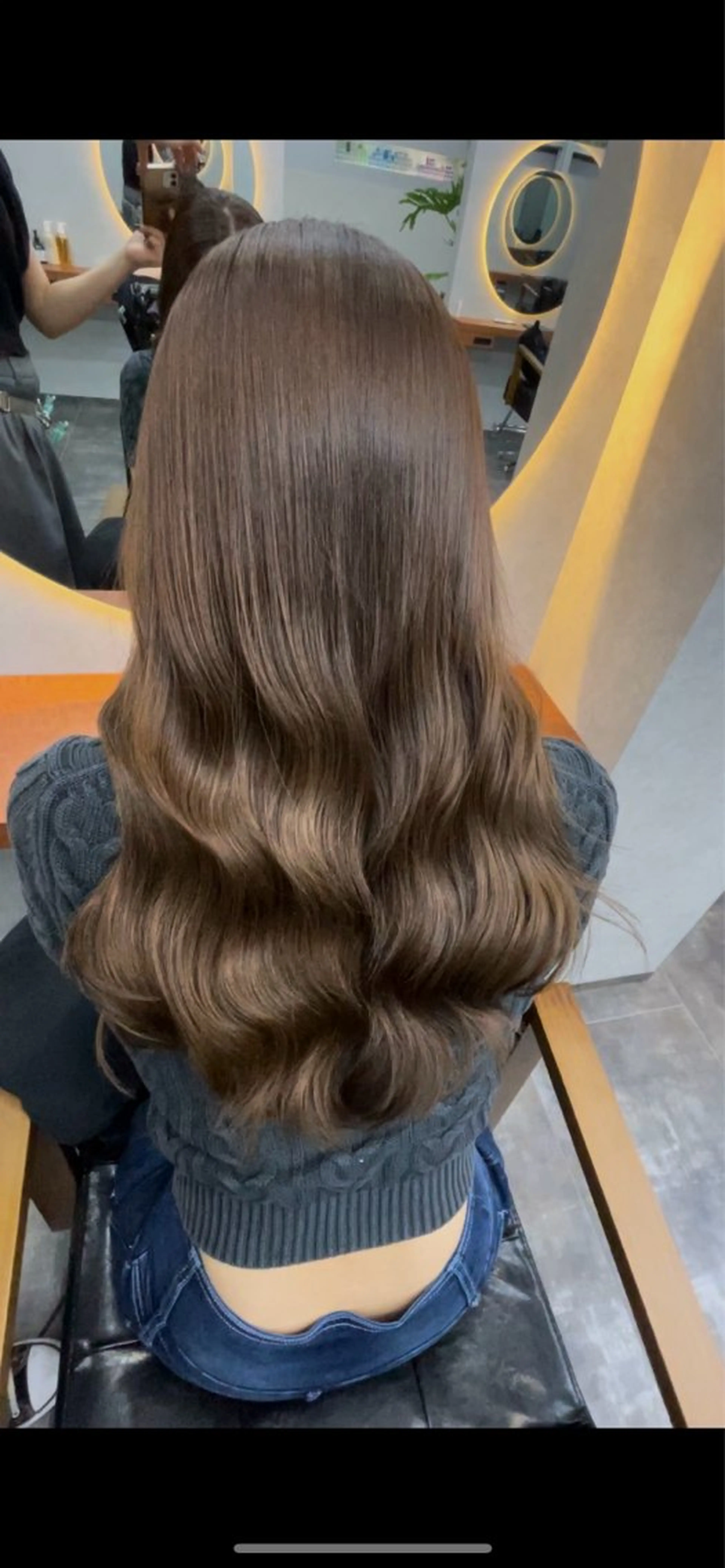 ロング 佐藤 菜穂のヘアスタイル