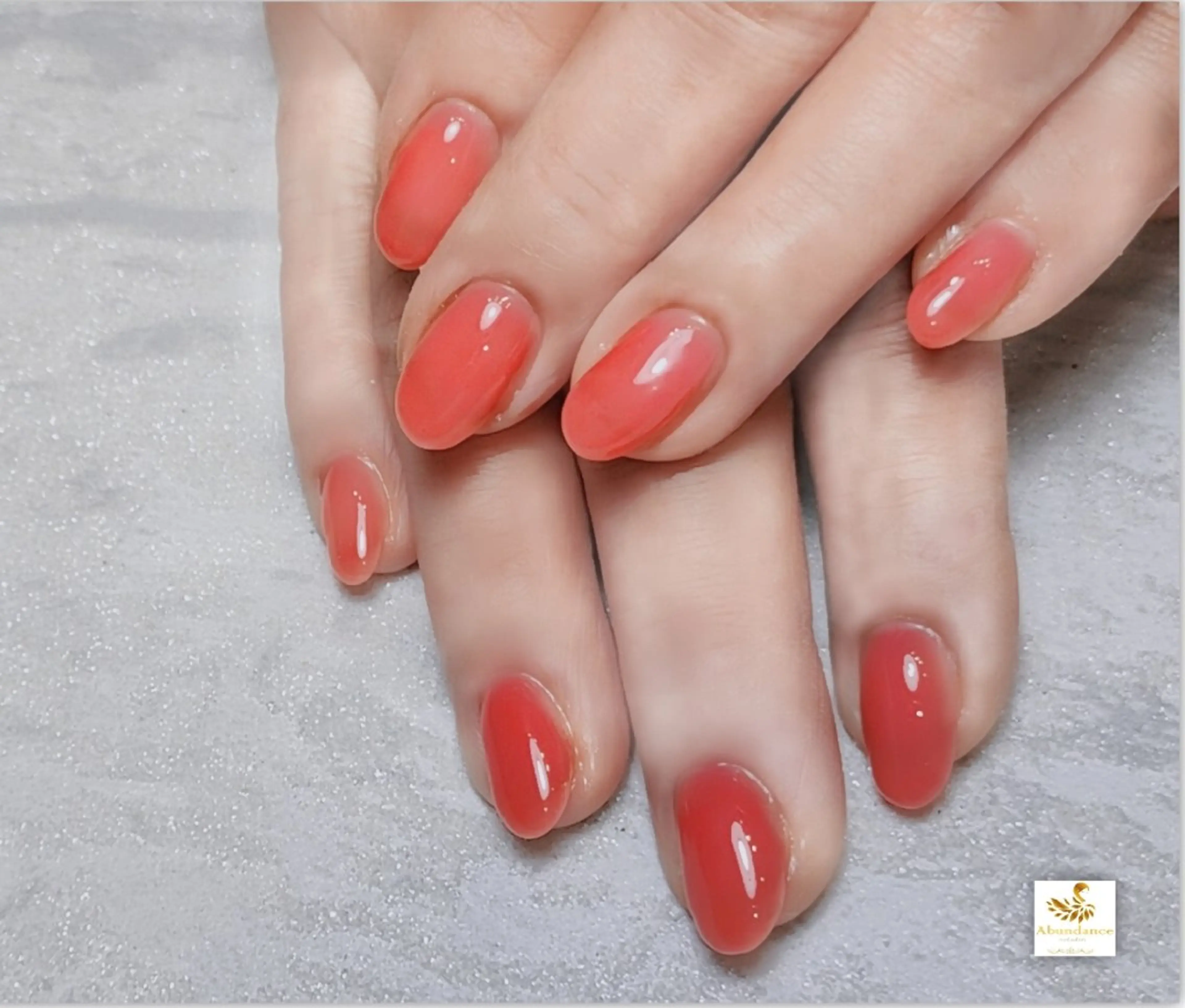 ミディアム ハンドネイル 完全予約制個室サロン Abundancesのネイルデザイン