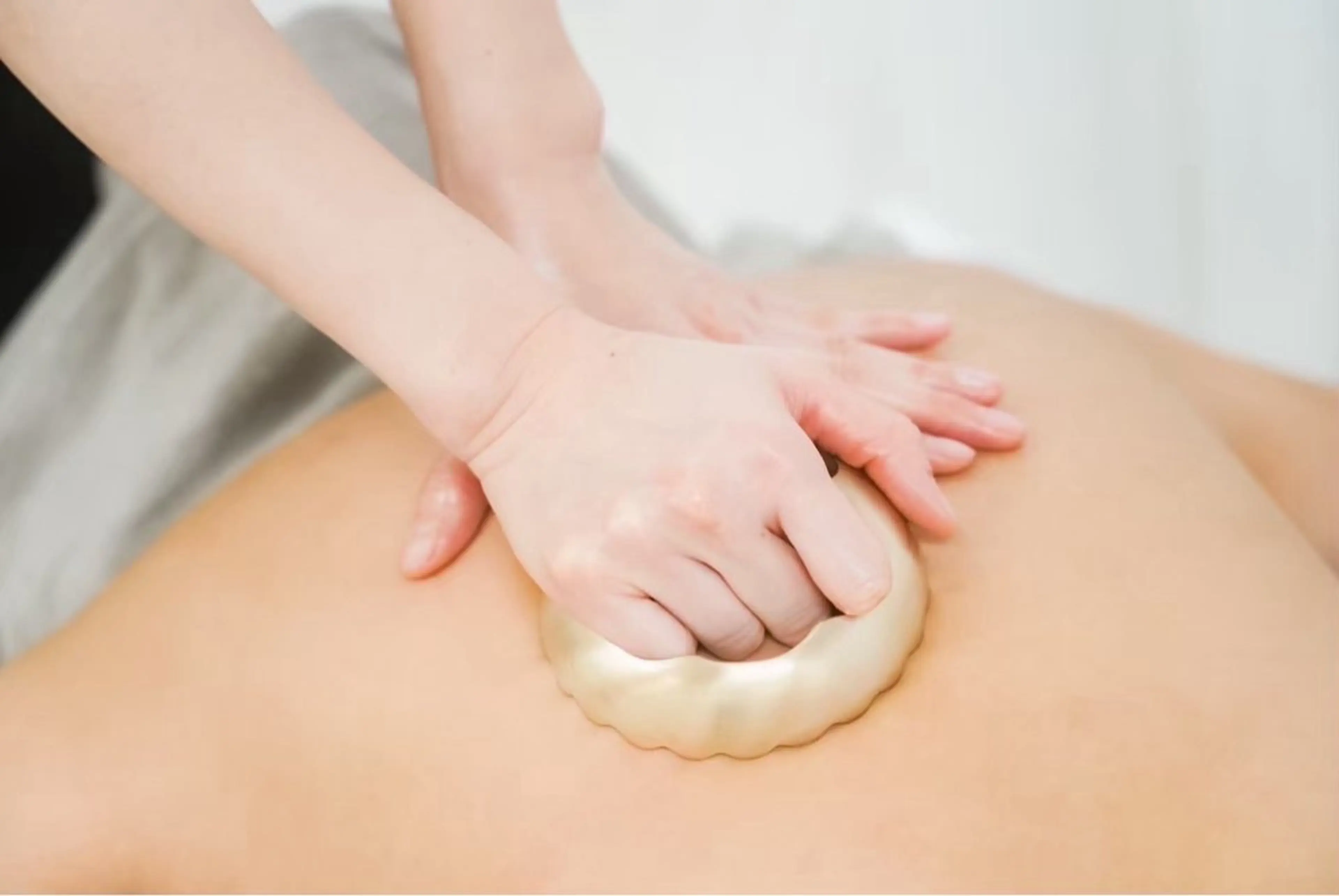 ガチガチ背中【背中カッサ】＋【コルギ】45分の写真