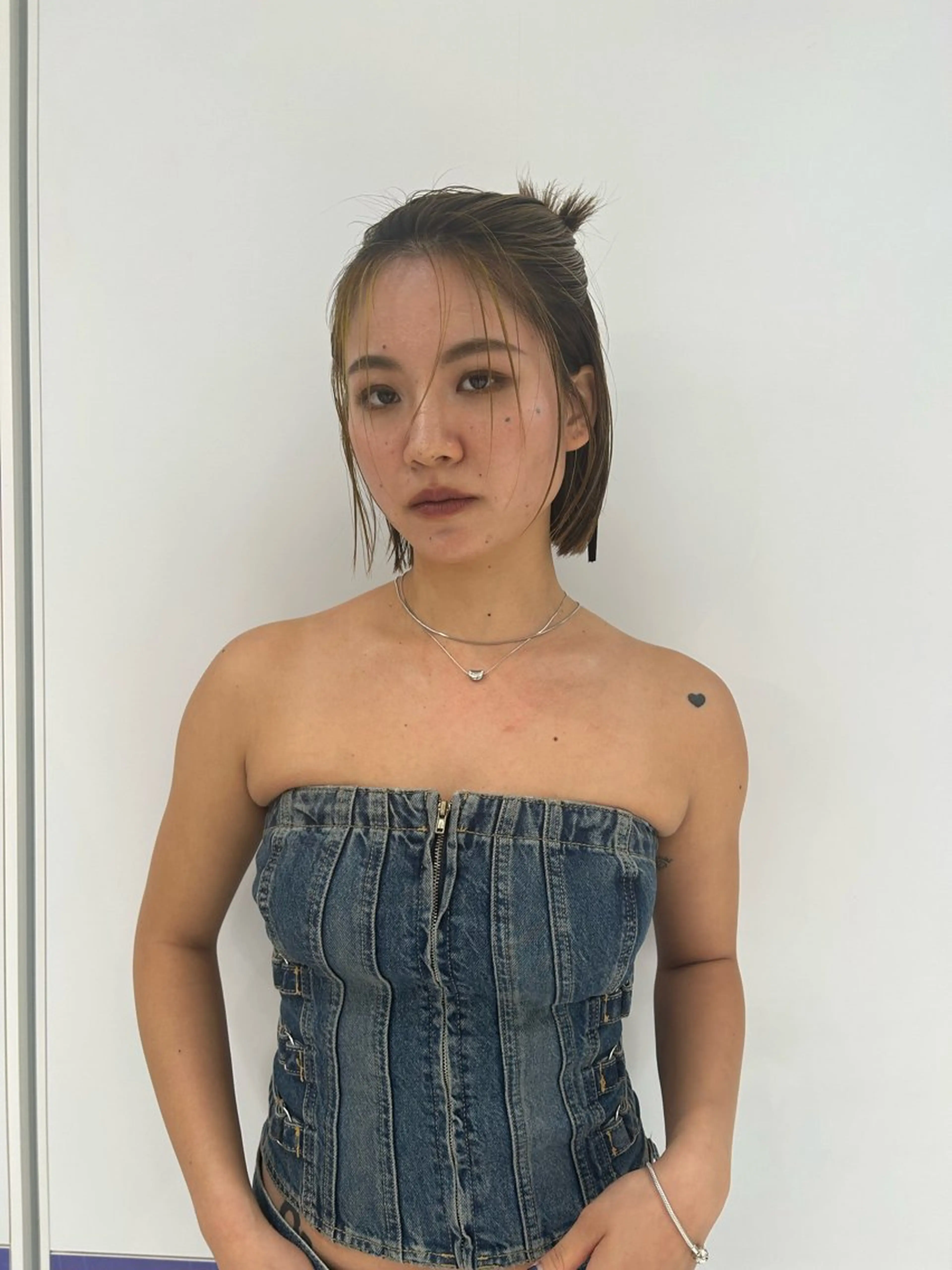 ミディアム カラー 顔周りカット うざバング ヘアカラー keen 立川のヘアスタイル