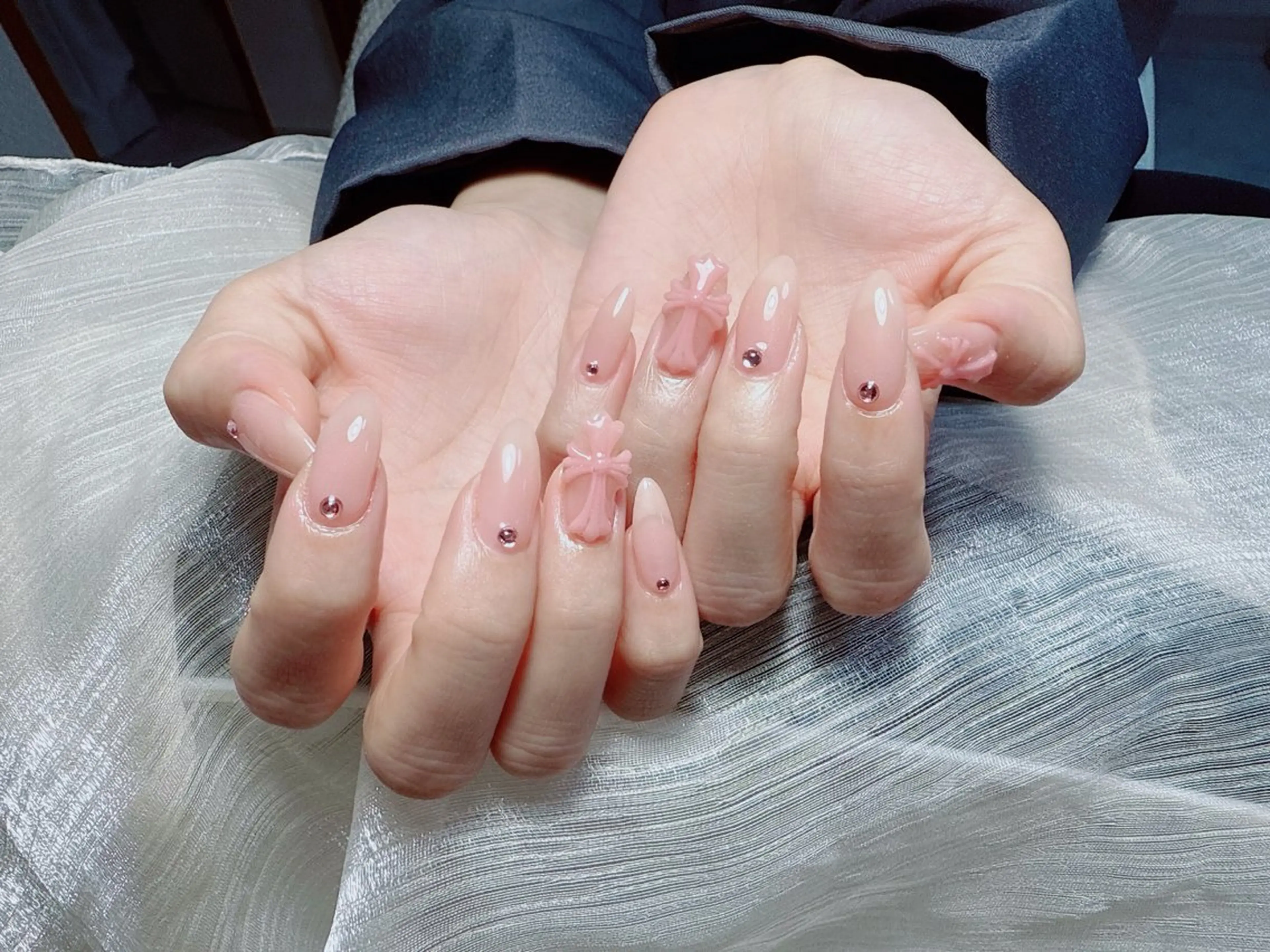 ネイル オーロラネイル チークネイル フレンチネイル ジェルネイル ガラスフレンチ ハンドネイル Nail Jolieのネイルデザイン