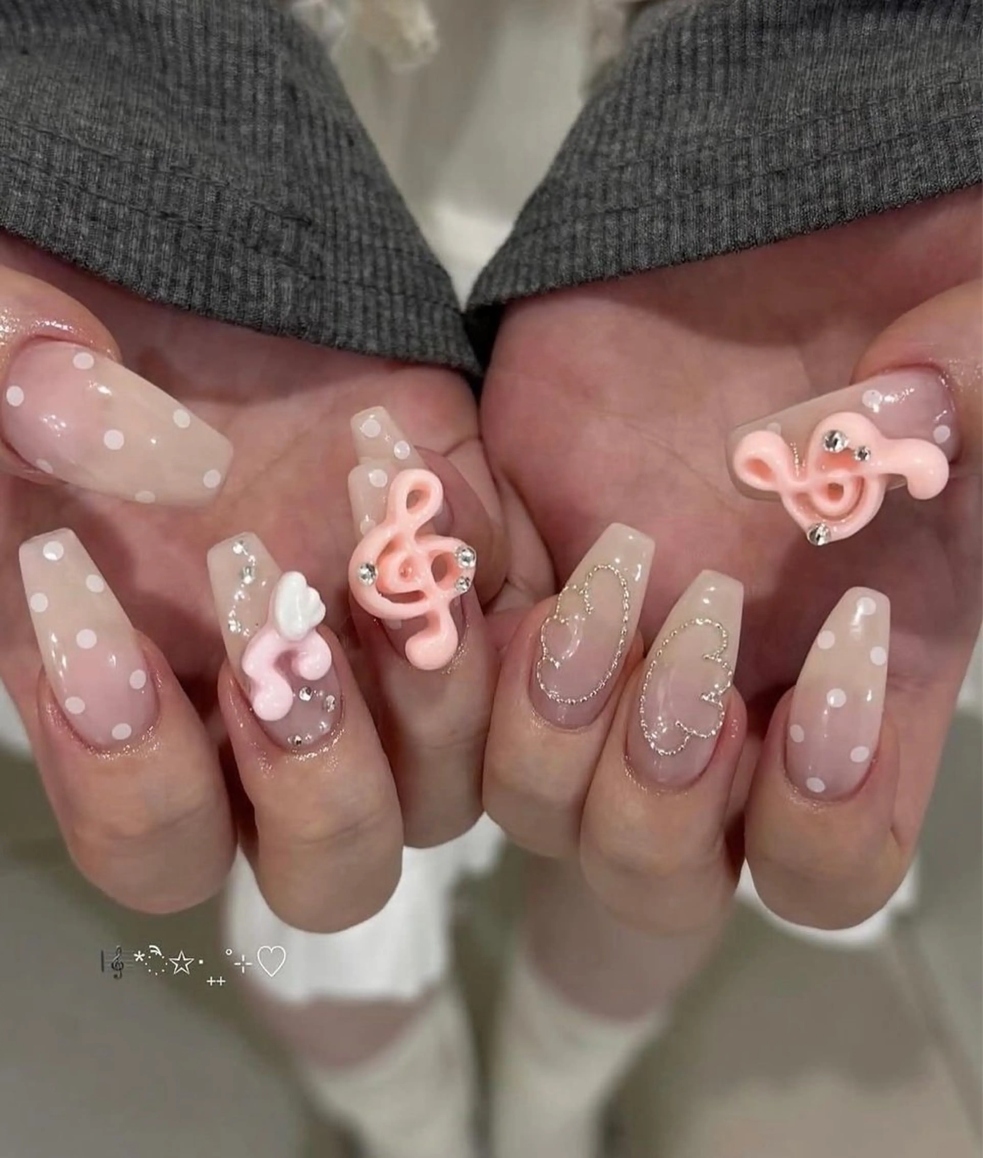 ネイル 長さ出し フレンチネイル グラデーション 卒業式 マグネットネイル ハンドネイル MIHANA NAILのネイルデザイン