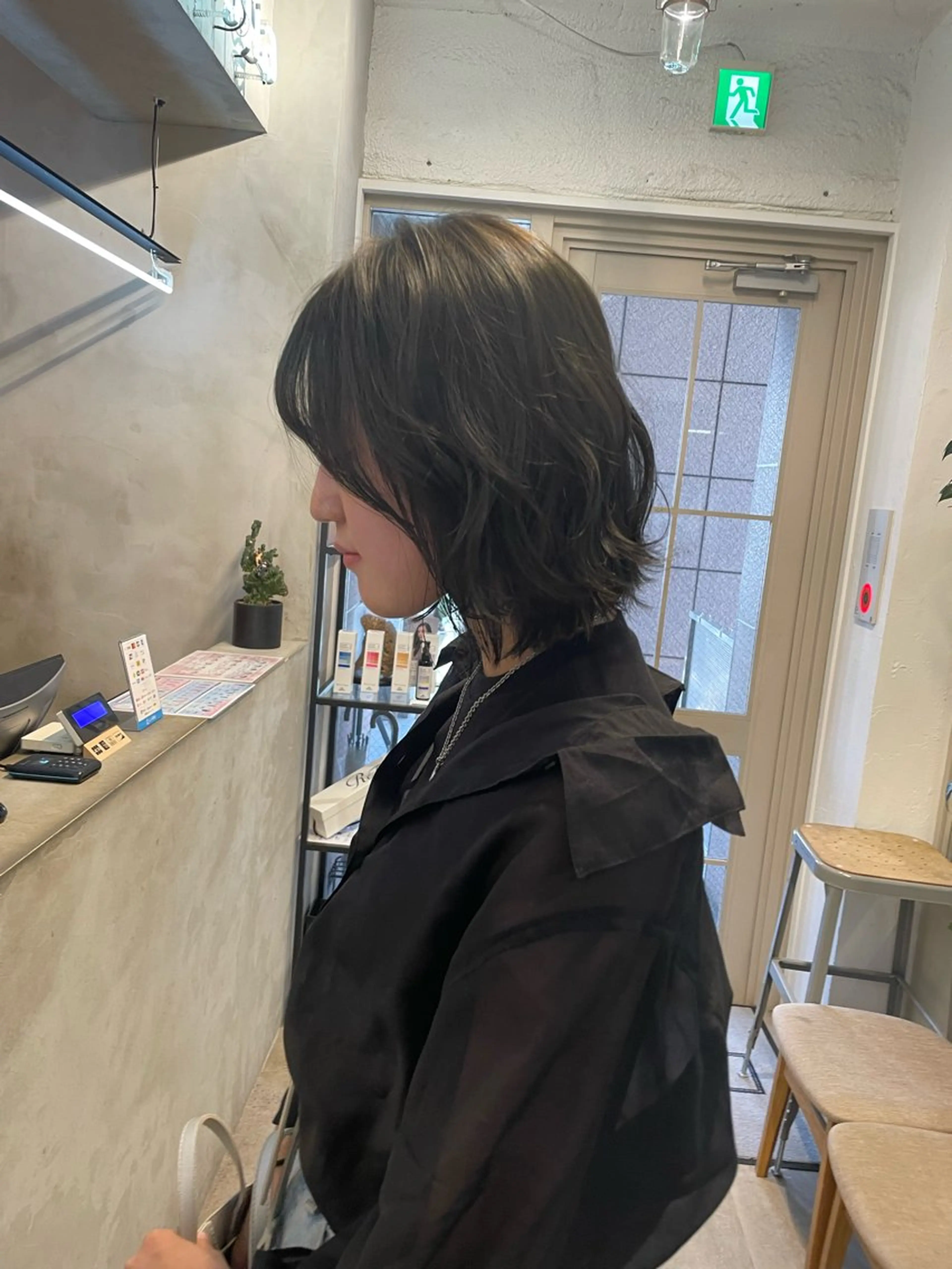 カラー ミルクティー× グレージュMOMOのヘアスタイル