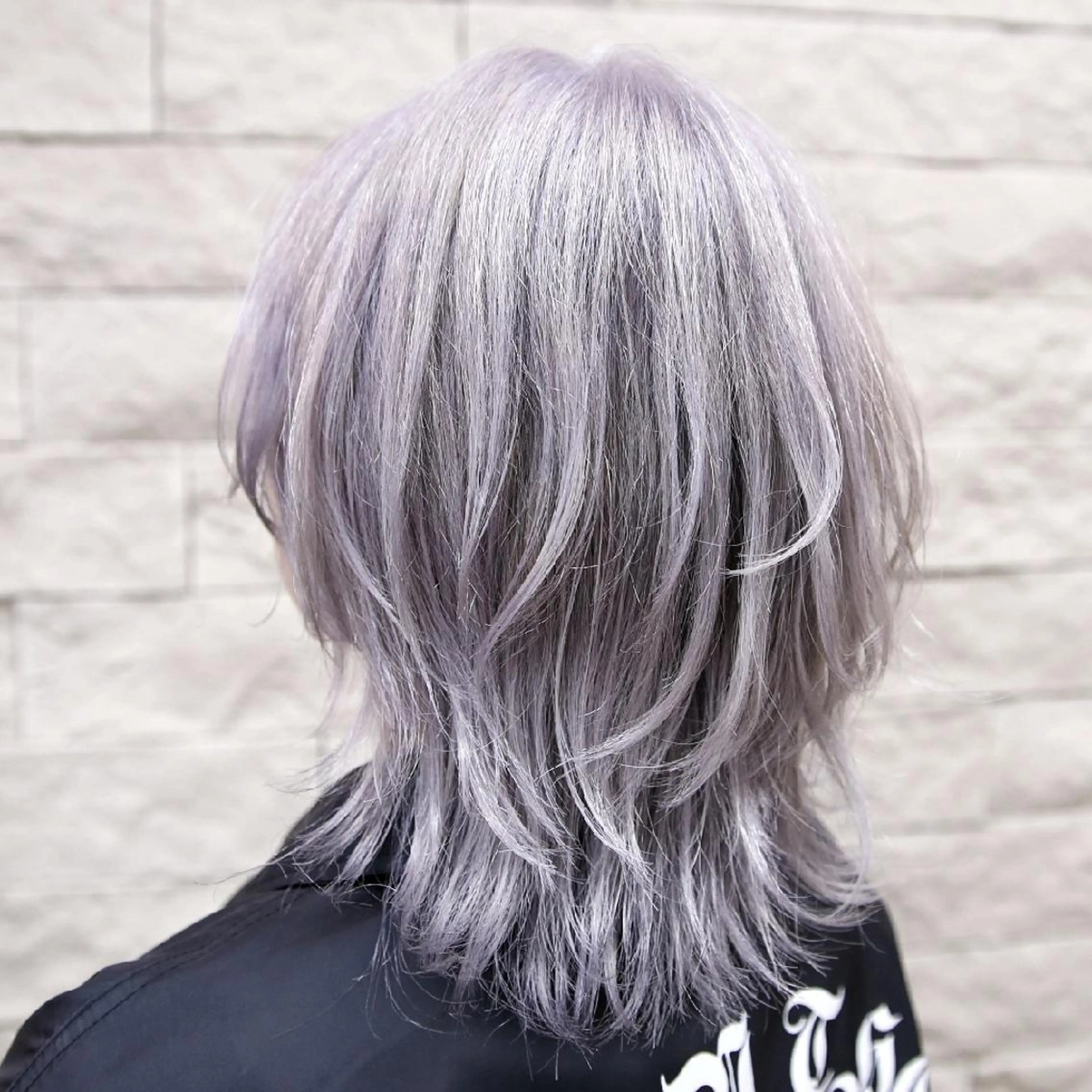 ショート カラー ウルフカット カット ヘアカラー トリートメント 艶髪✨ハイトーン ✨ホワイト✨北宗一郎のヘアスタイル