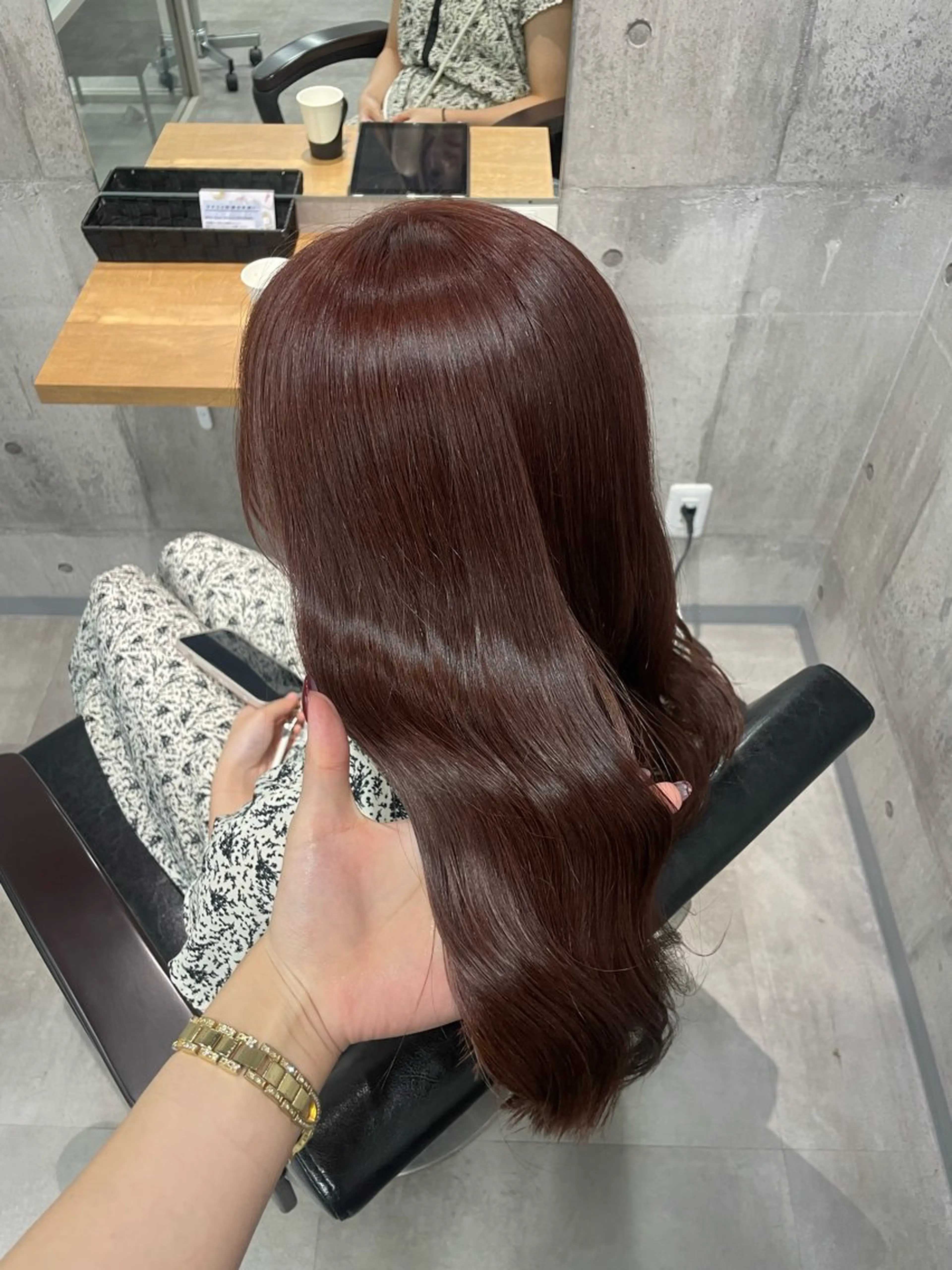 ロング ayano /レイヤー/艶カラーのヘアスタイル