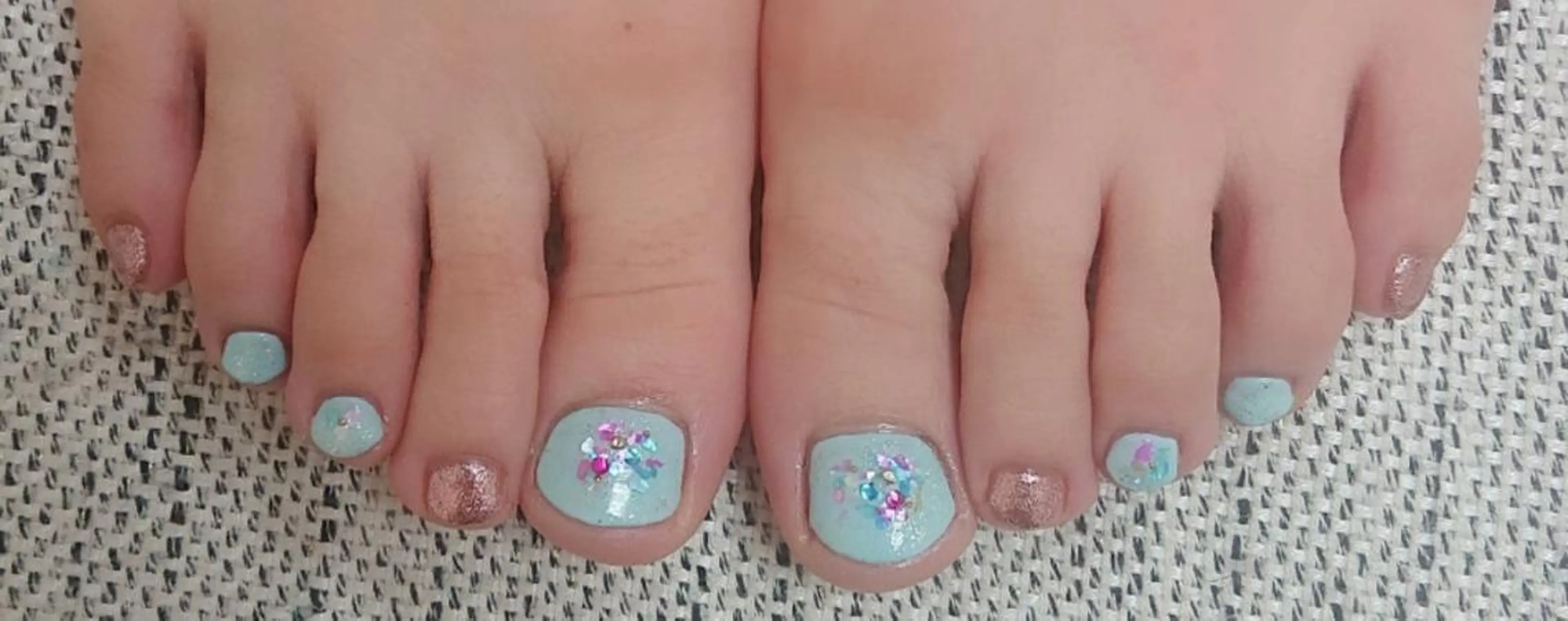 ネイル 🍒当日もOK🍒 𝑳𝑼𝑵𝑨花井のネイルデザイン