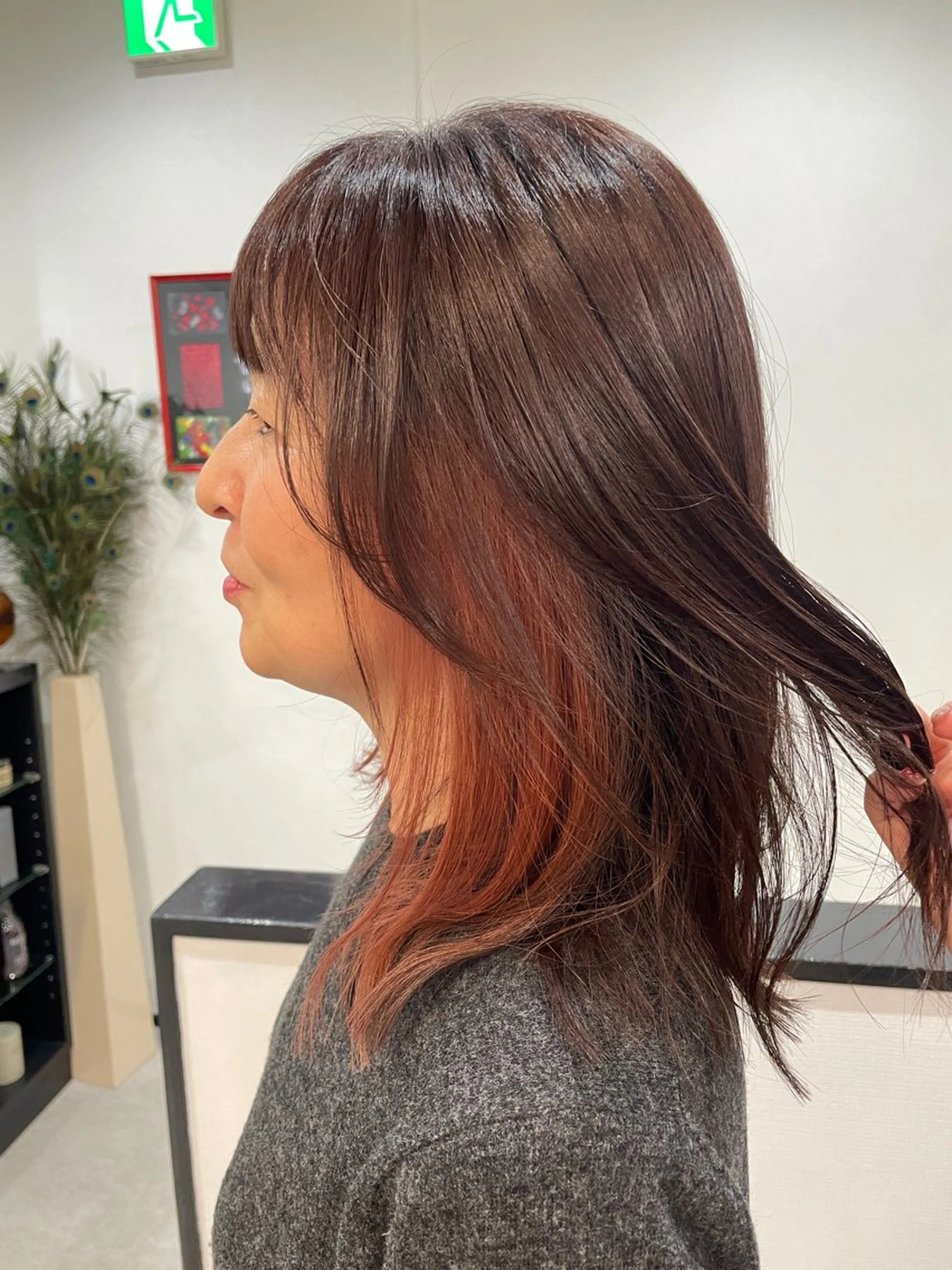 セミロング wakana／ カット／ハイライトのヘアスタイル