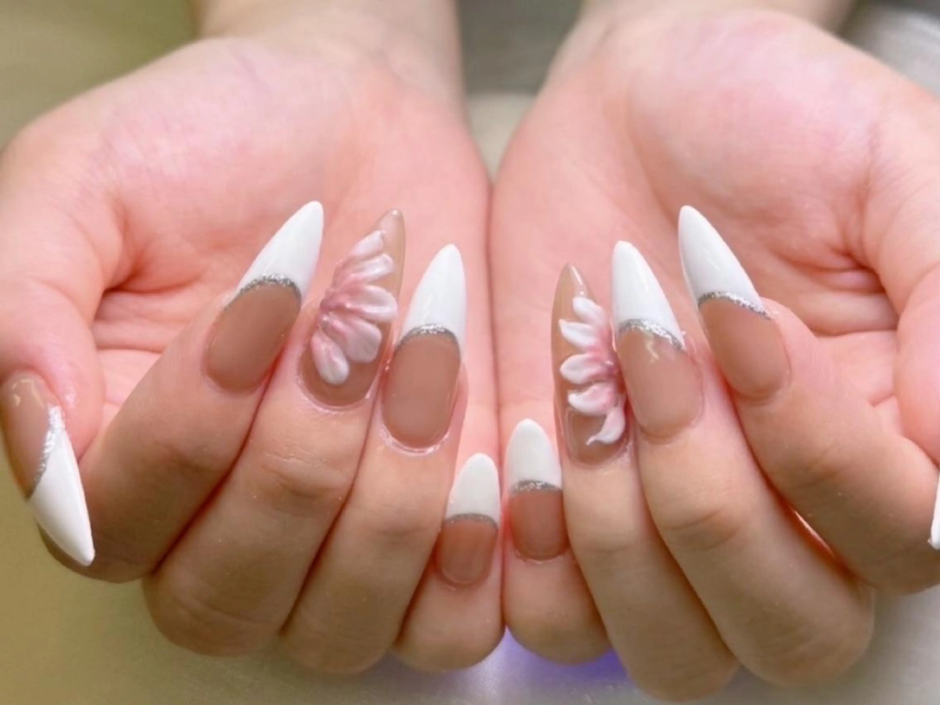 ネイル 💕リリ 🩷のネイルデザイン