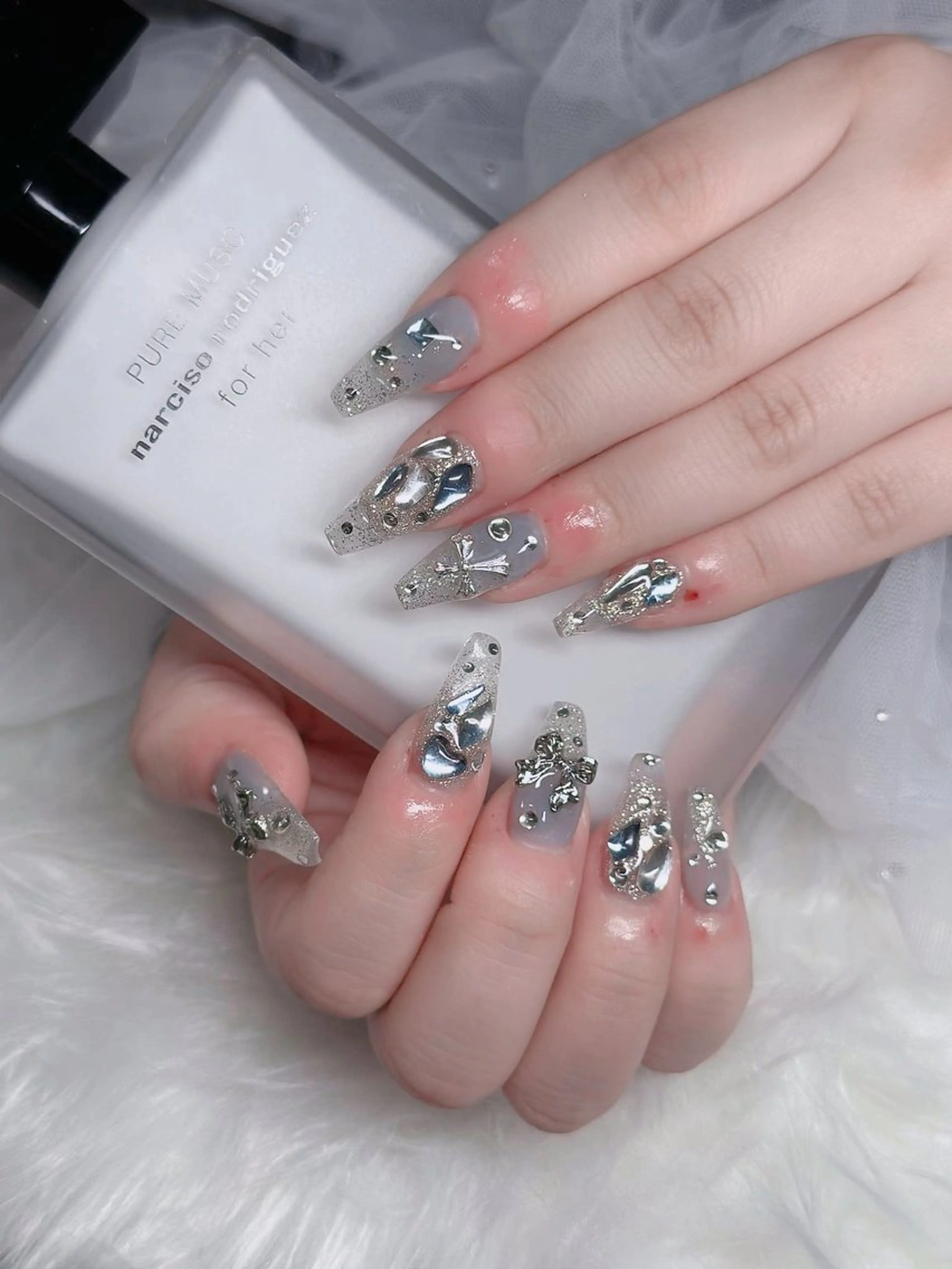 ネイル オーロラネイル フレンチネイル ジェルネイル ハロウィン キラキラネイル ハンドネイル H.baby Nail Salonのネイルデザイン