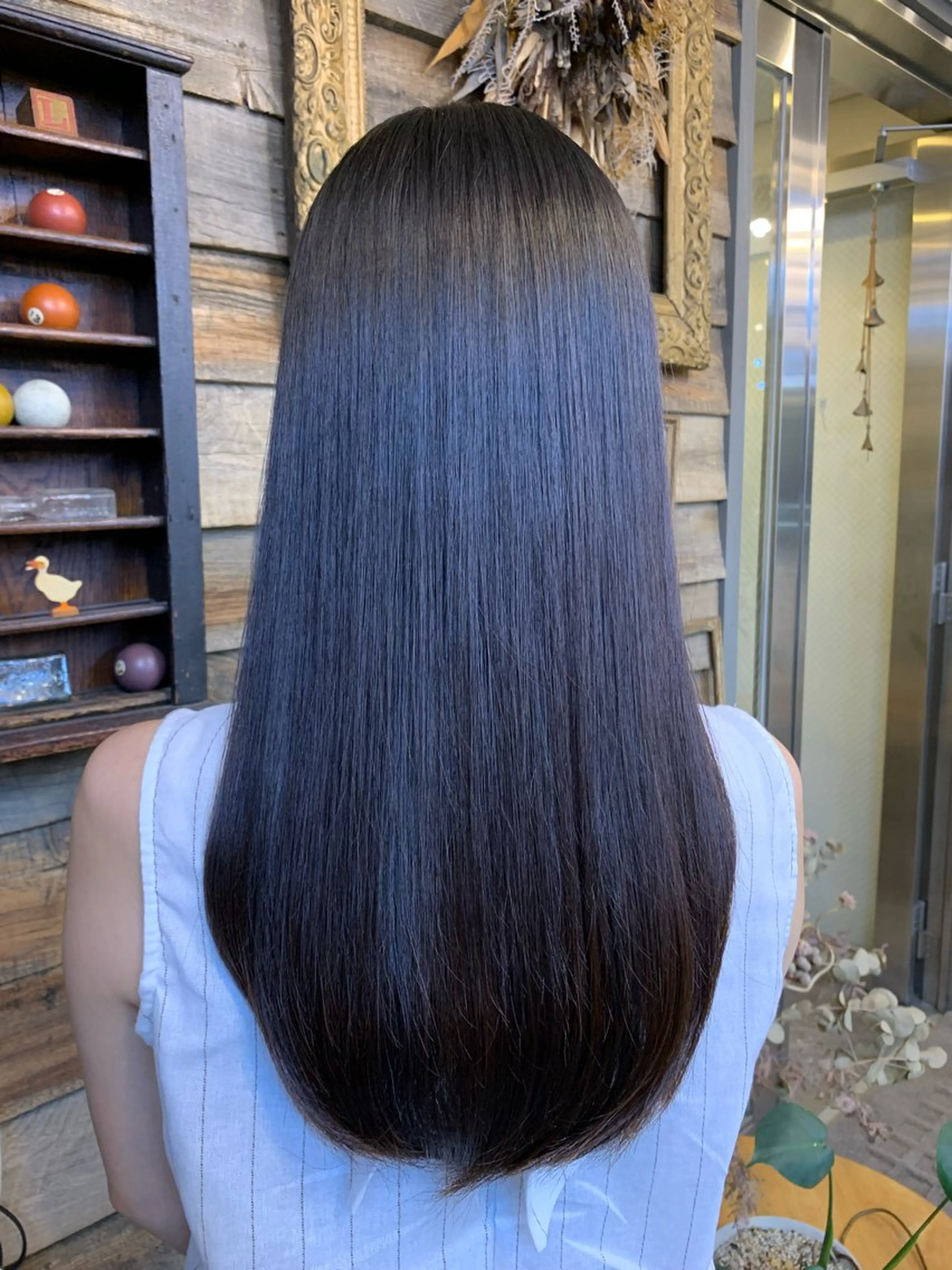ロング トリートメント 山士家 慈葉のヘアスタイル
