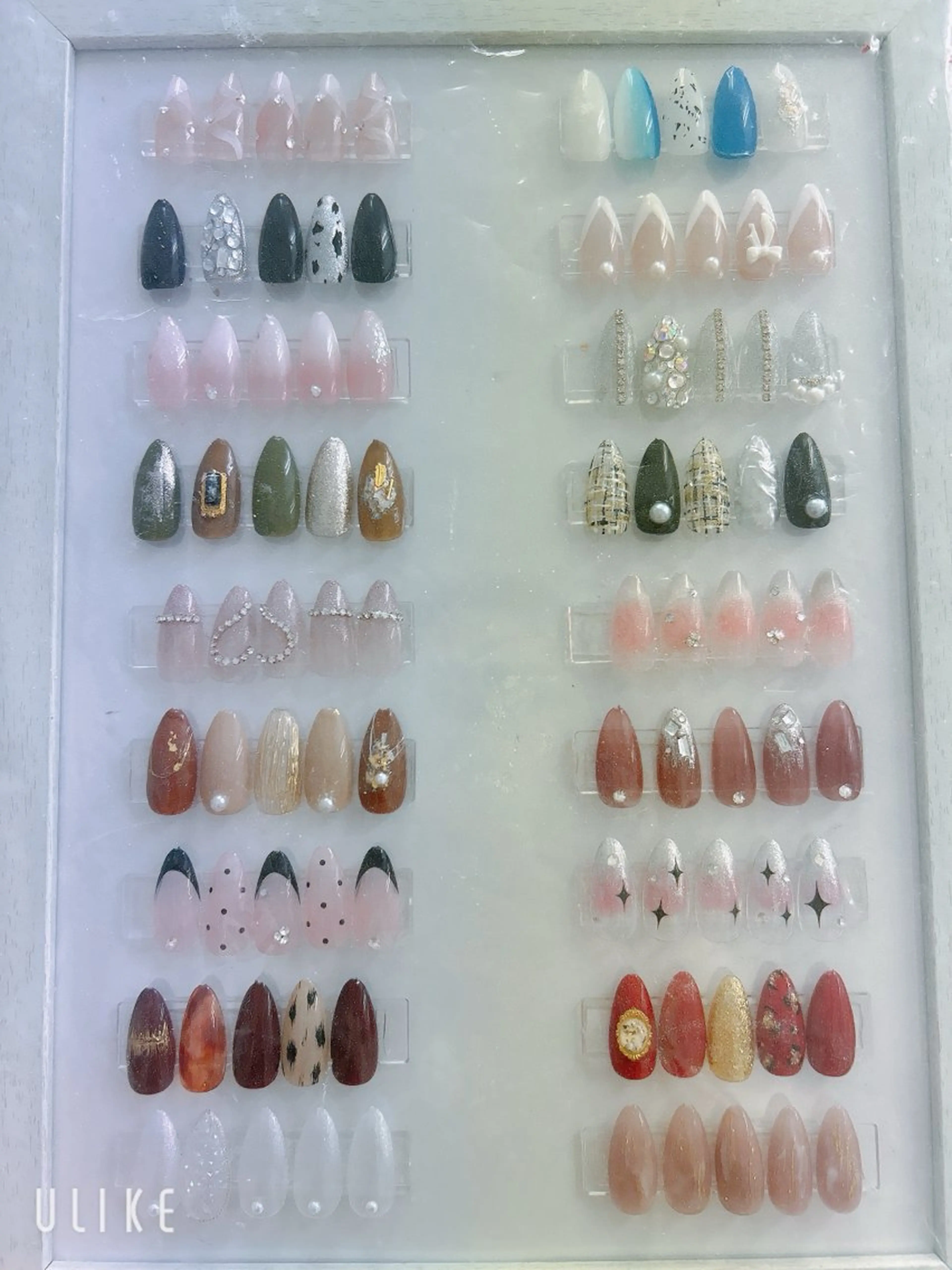 ネイル ハンドネイル ハンドケア Demure リリス 銀座店のネイルデザイン