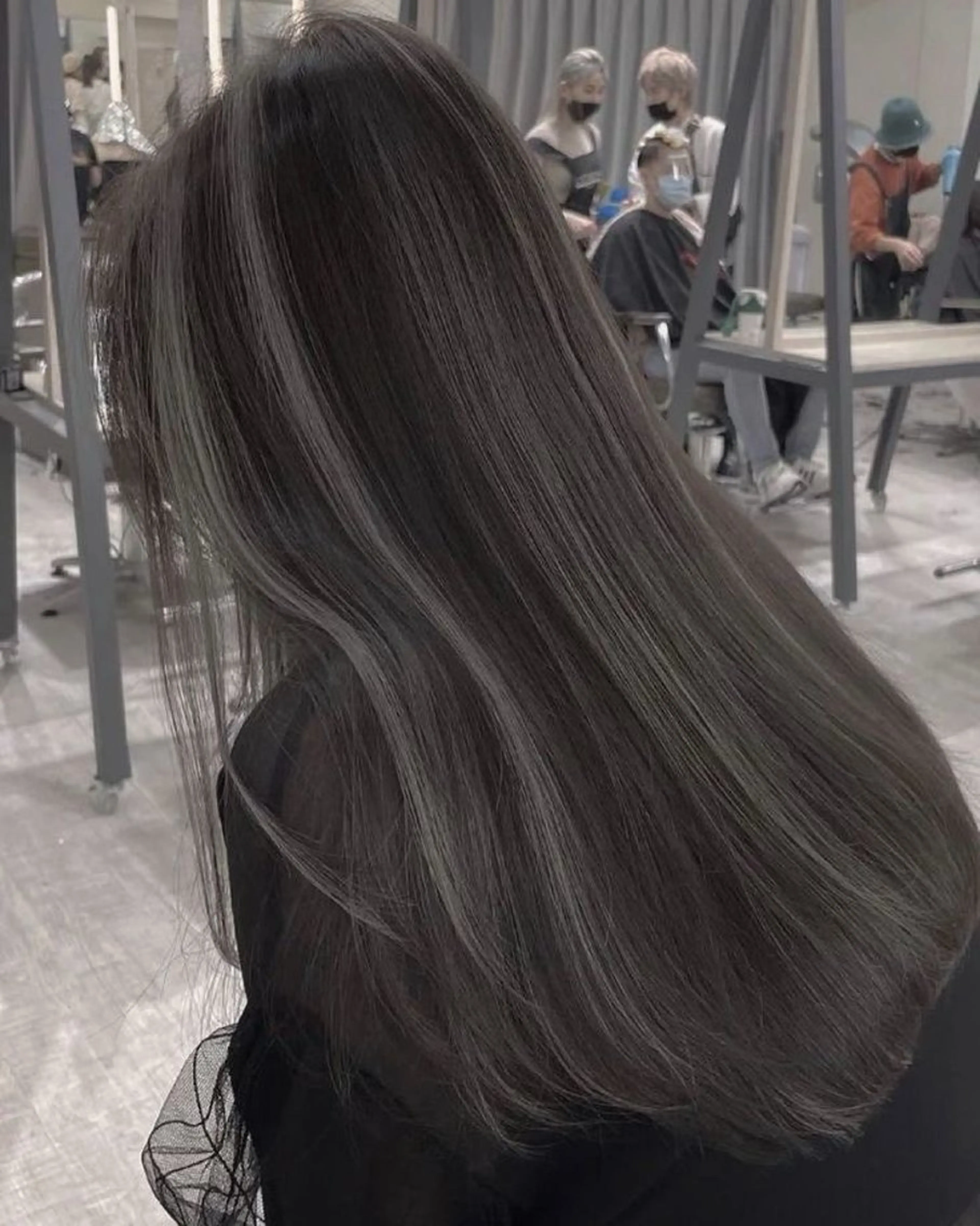 ハイライトカラー🩶(アルミ10枚まで¥6,000 +アルミ10枚で+¥1,000〜)の写真