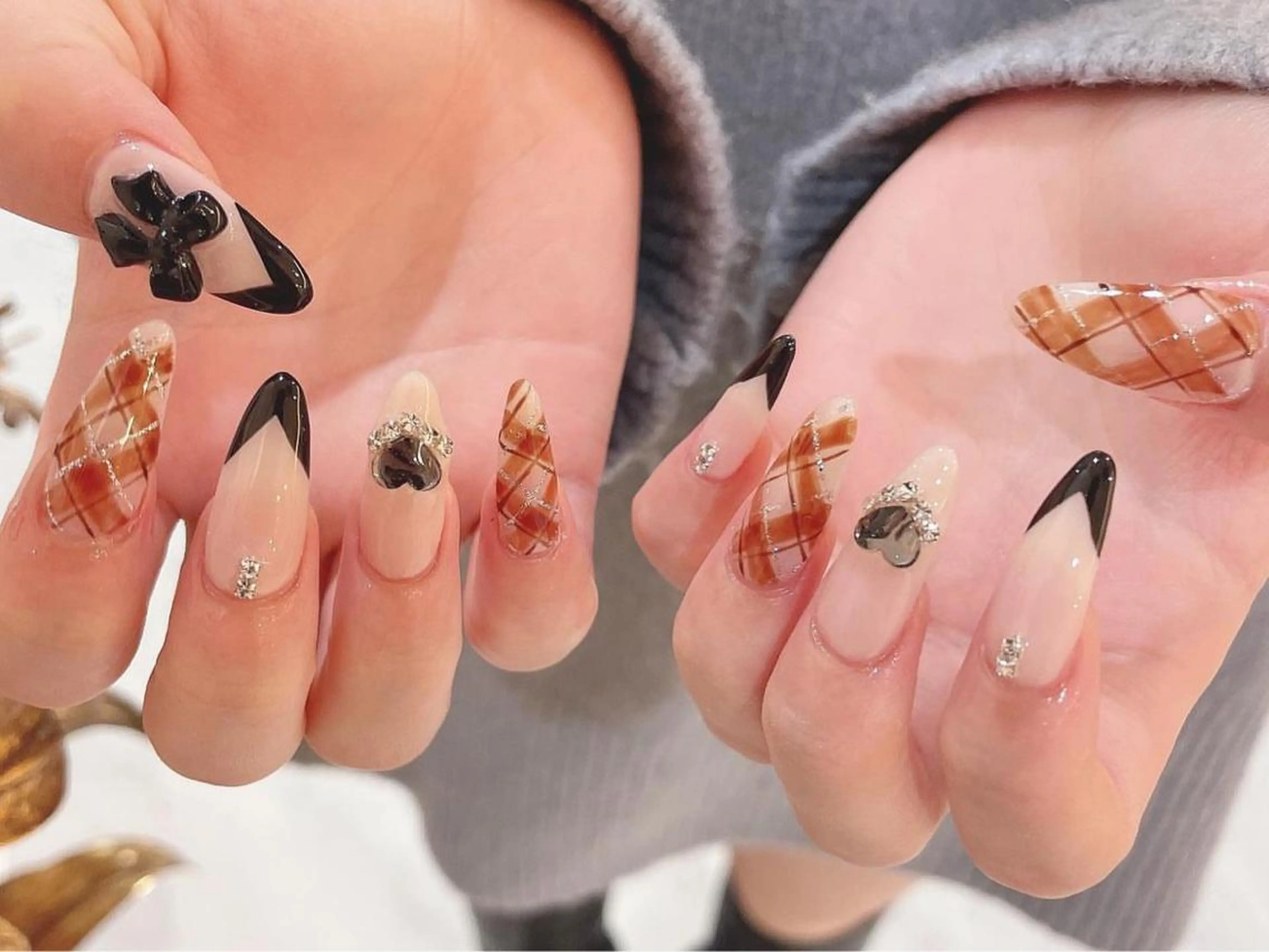 ネイル ハンドネイル リ サのネイルデザイン