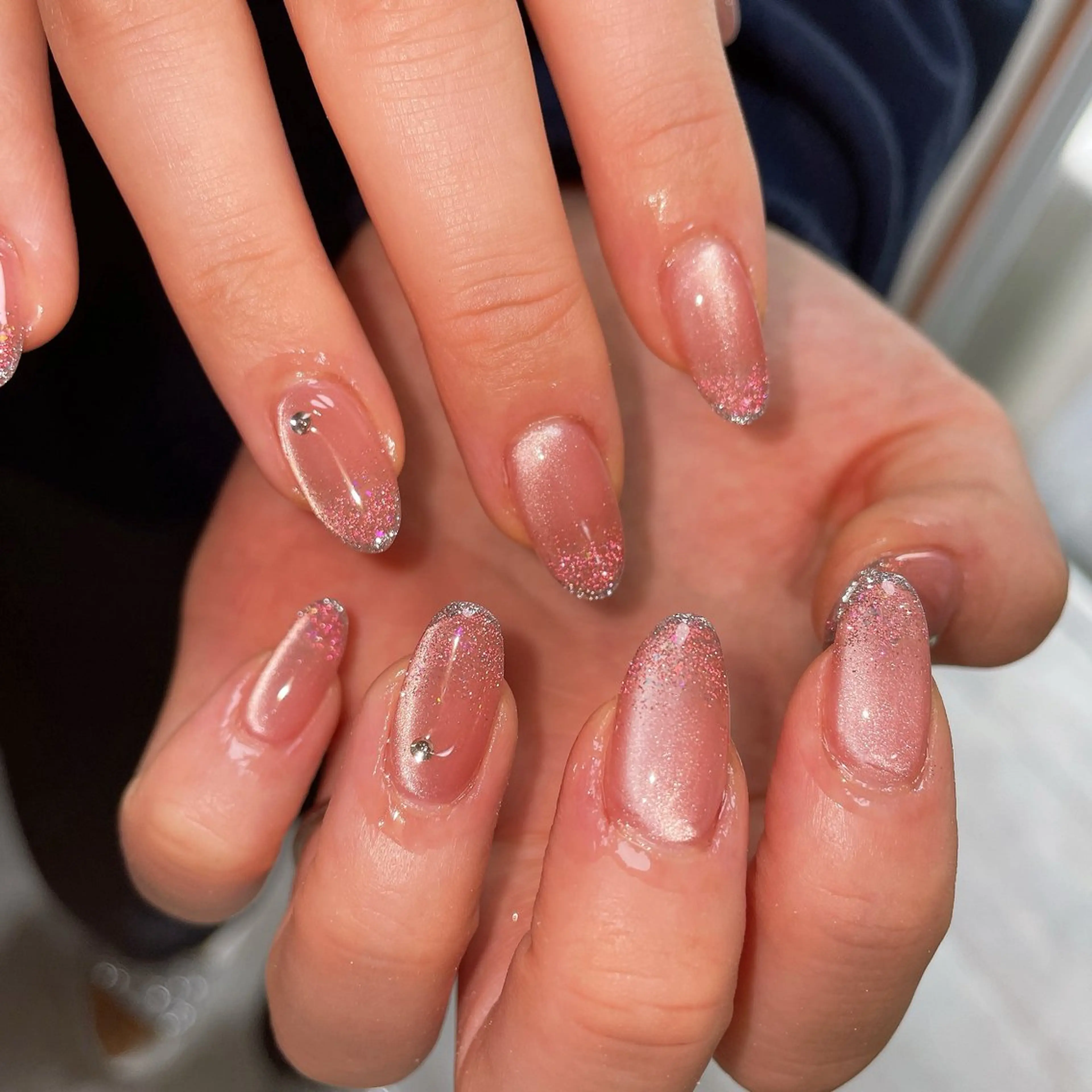 ネイル フラッシュネイル マグネットネイル シルバー ハンドネイル shino .のネイルデザイン