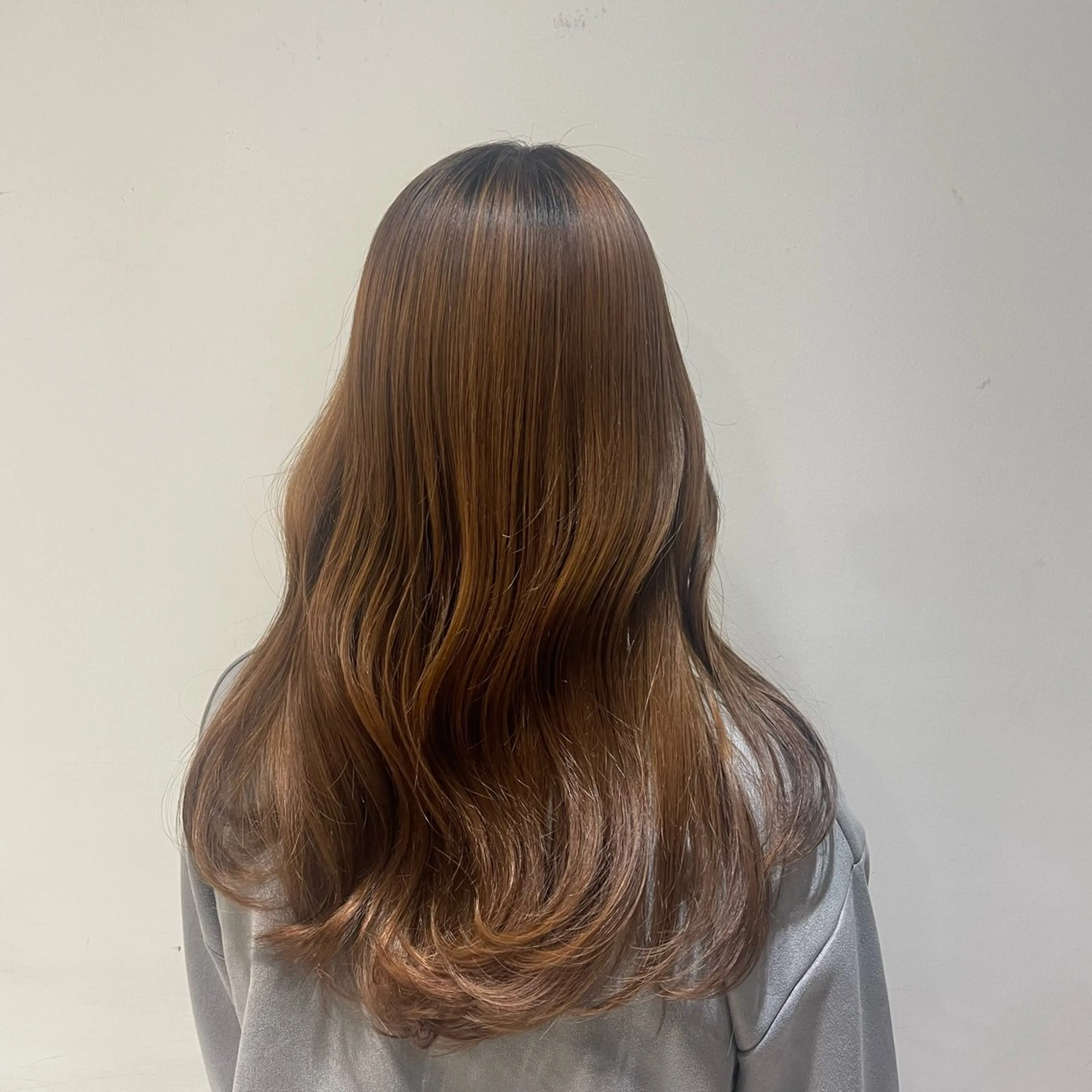 ロング レイヤーカット 掛川 麻緒のヘアスタイル