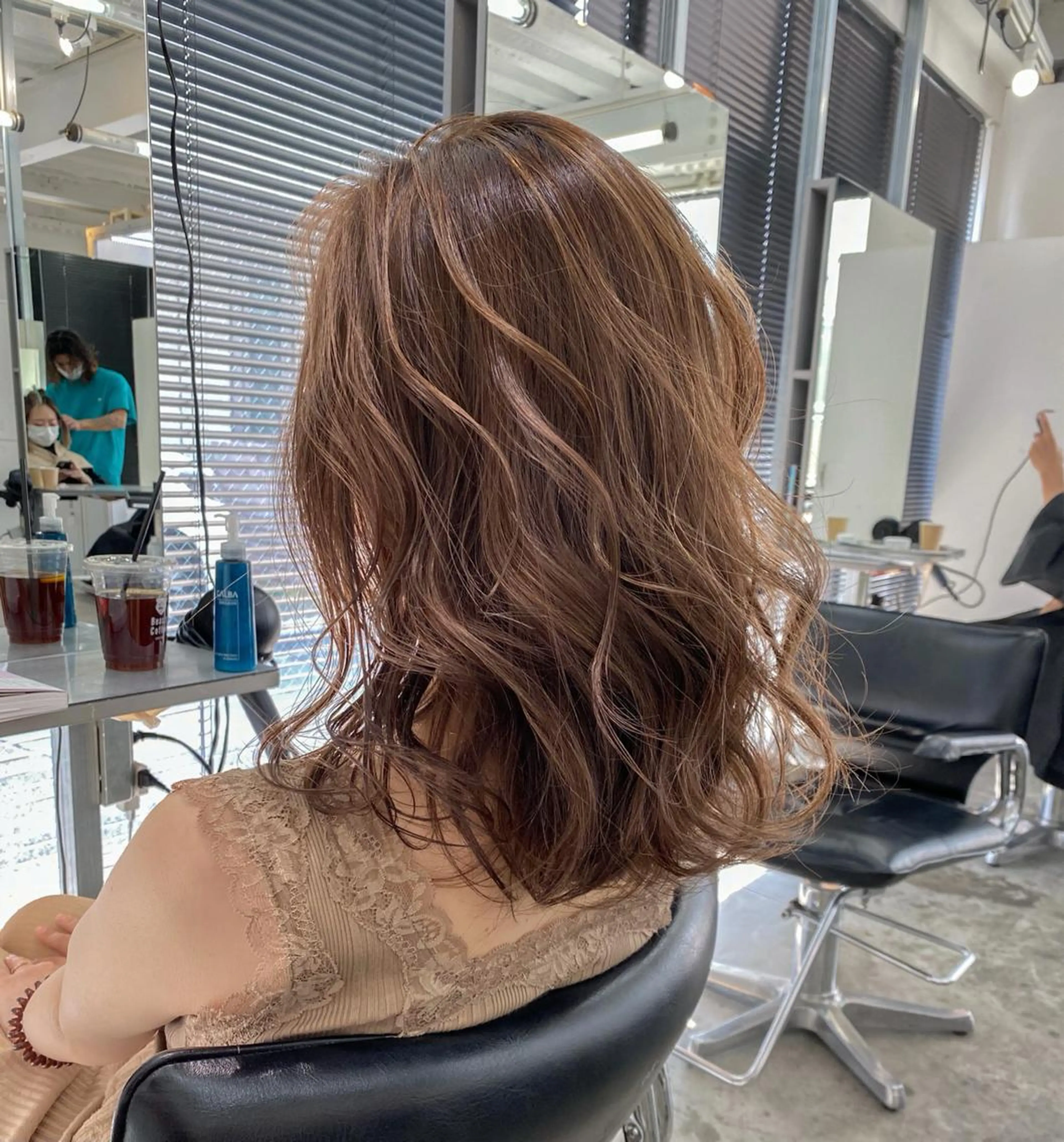 セミロング カラー カット ヘアカラー トリートメント 海外デザイン🇺🇸 石渡諒太のヘアスタイル