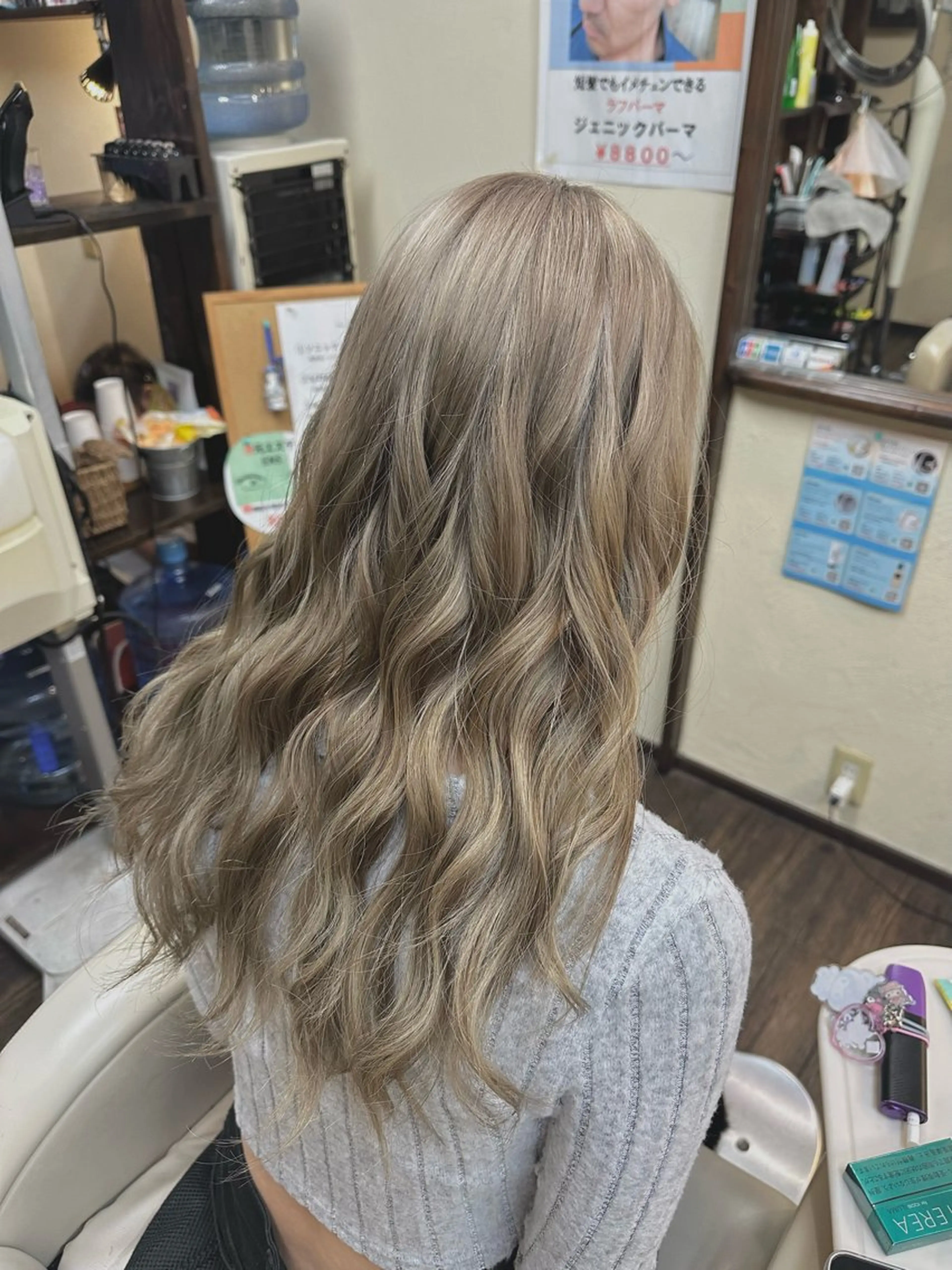 ロング カラー ヘアアレンジ 成人式 ブリーチ 卒業式のヘアスタイル カット ヘアカラー 理髪館所属・田口 莉乃のヘアスタイル