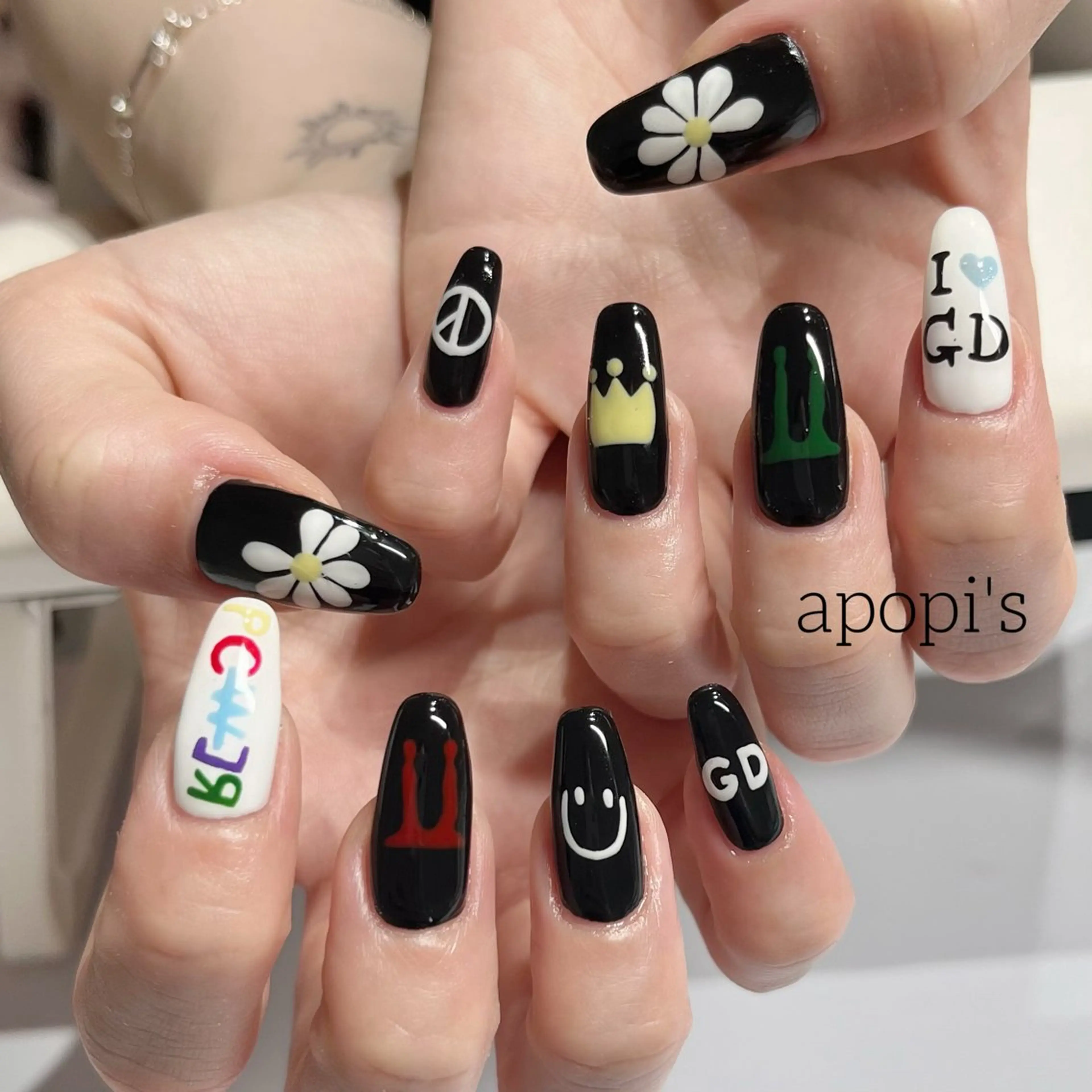 ネイル アートネイル ハンドネイル apopi's所属・apopis＊ close23:00のネイルデザイン