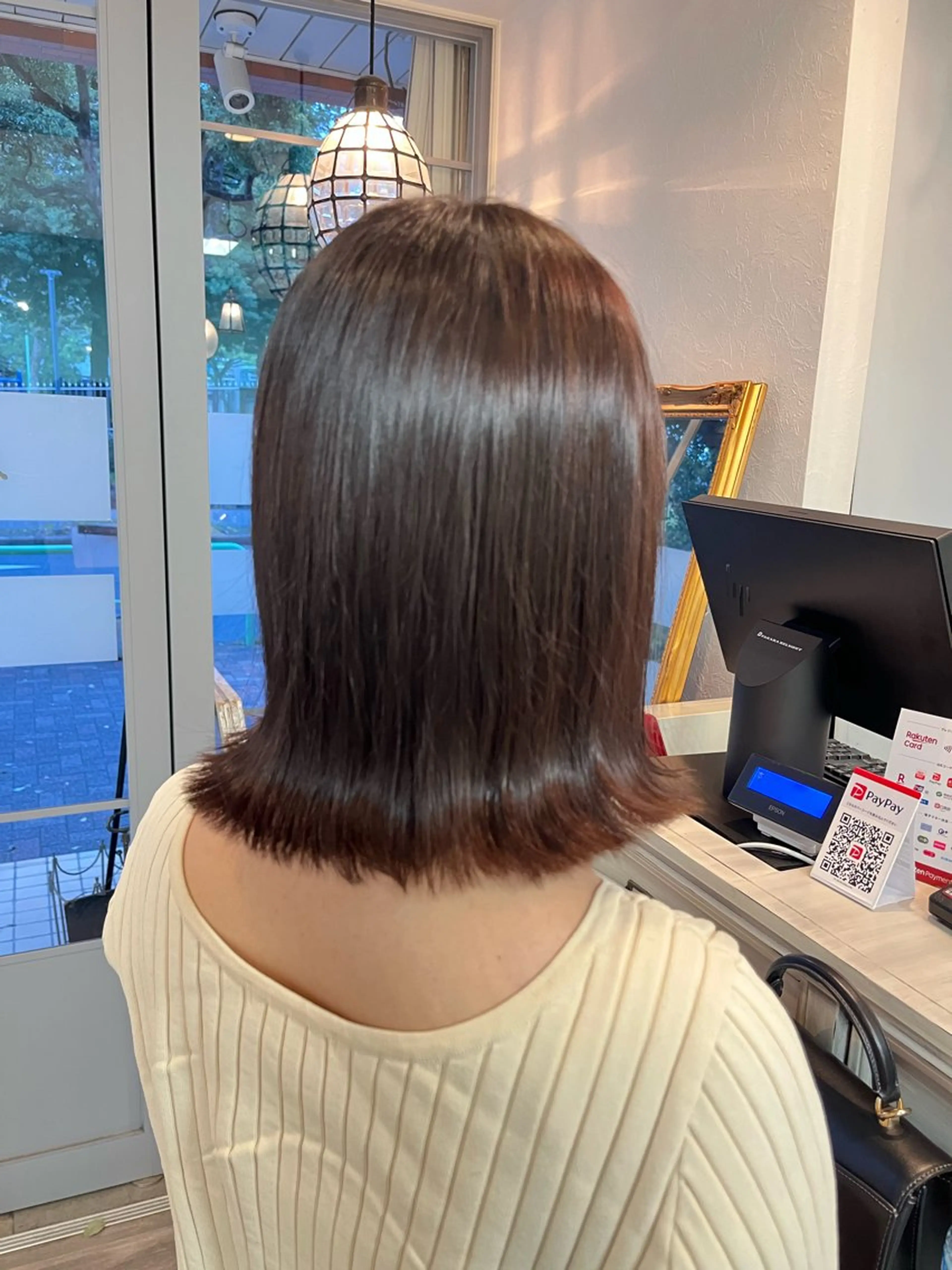 ミディアム 外ハネヘア カット AYU (ému) 伏見/髪質改善のヘアスタイル