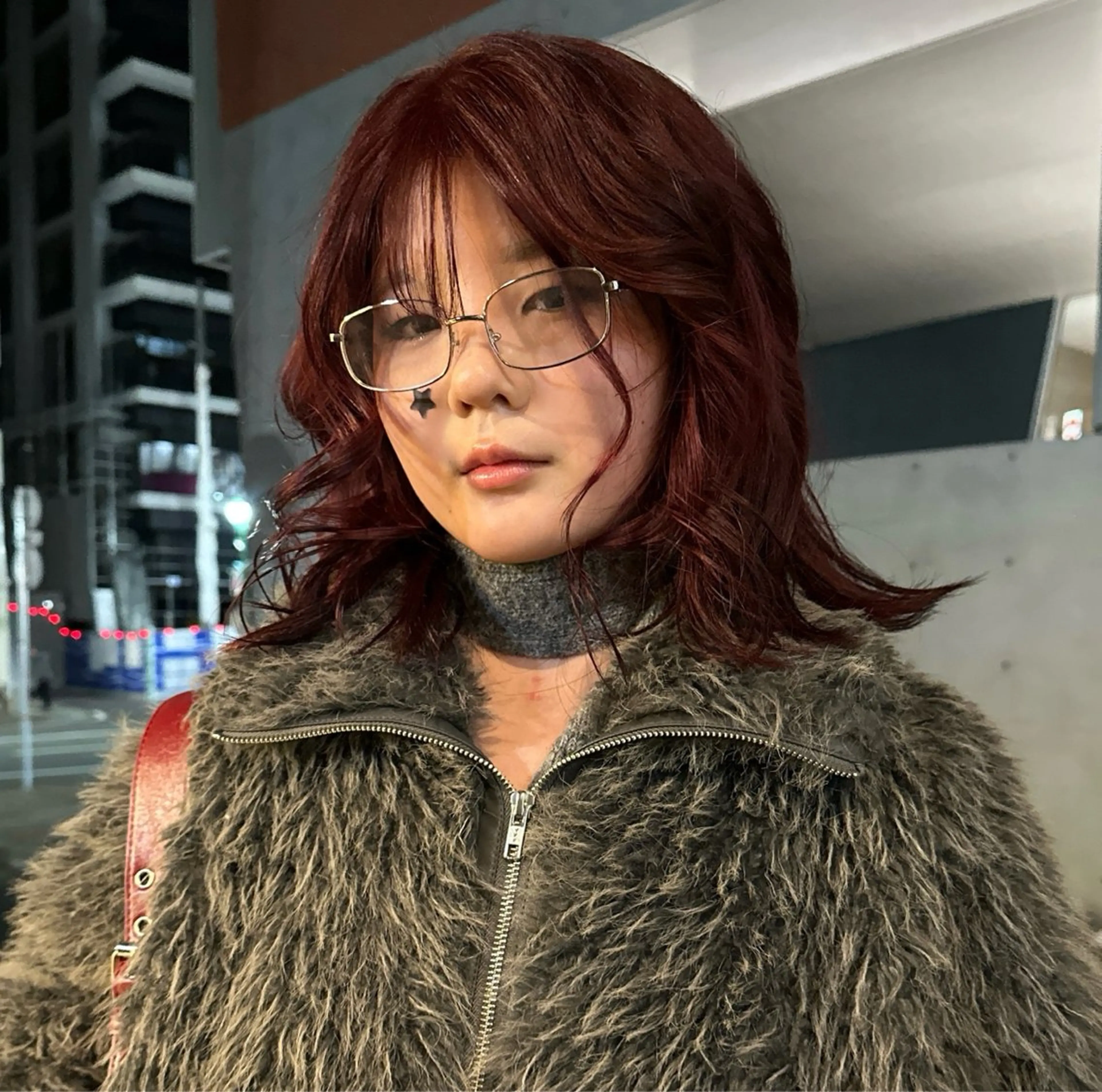 ミディアム カラー ボルドーカラー カット ヘアカラー 顔周りデザイン/ ハイトーン/多田悠馬のヘアスタイル