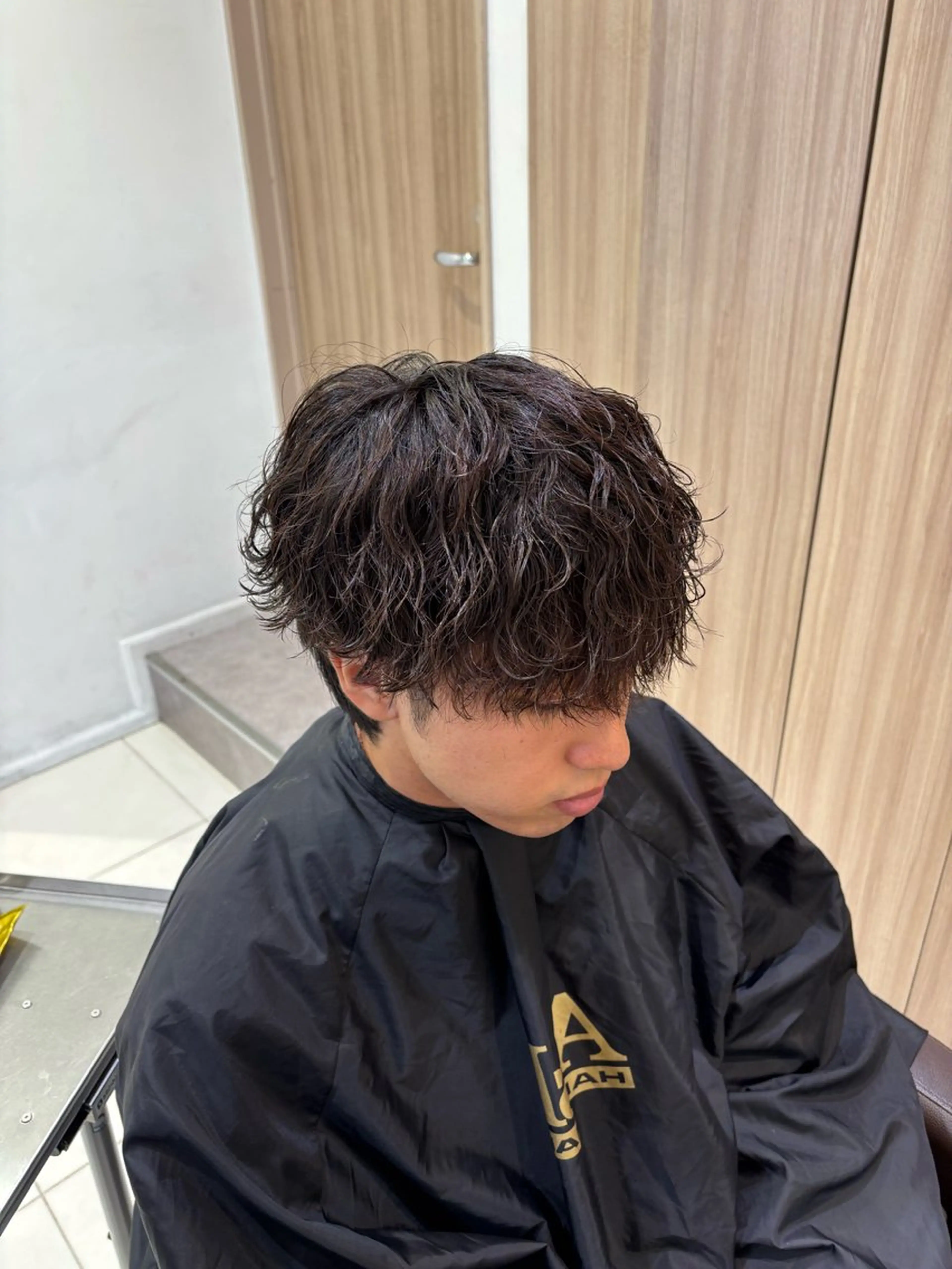 パーマ メンズ メンズパーマ 波巻きパーマ スパイラルパーマ カット パーマ ブリーチ/パーマ 縮毛/レイヤーaoiのヘアスタイル