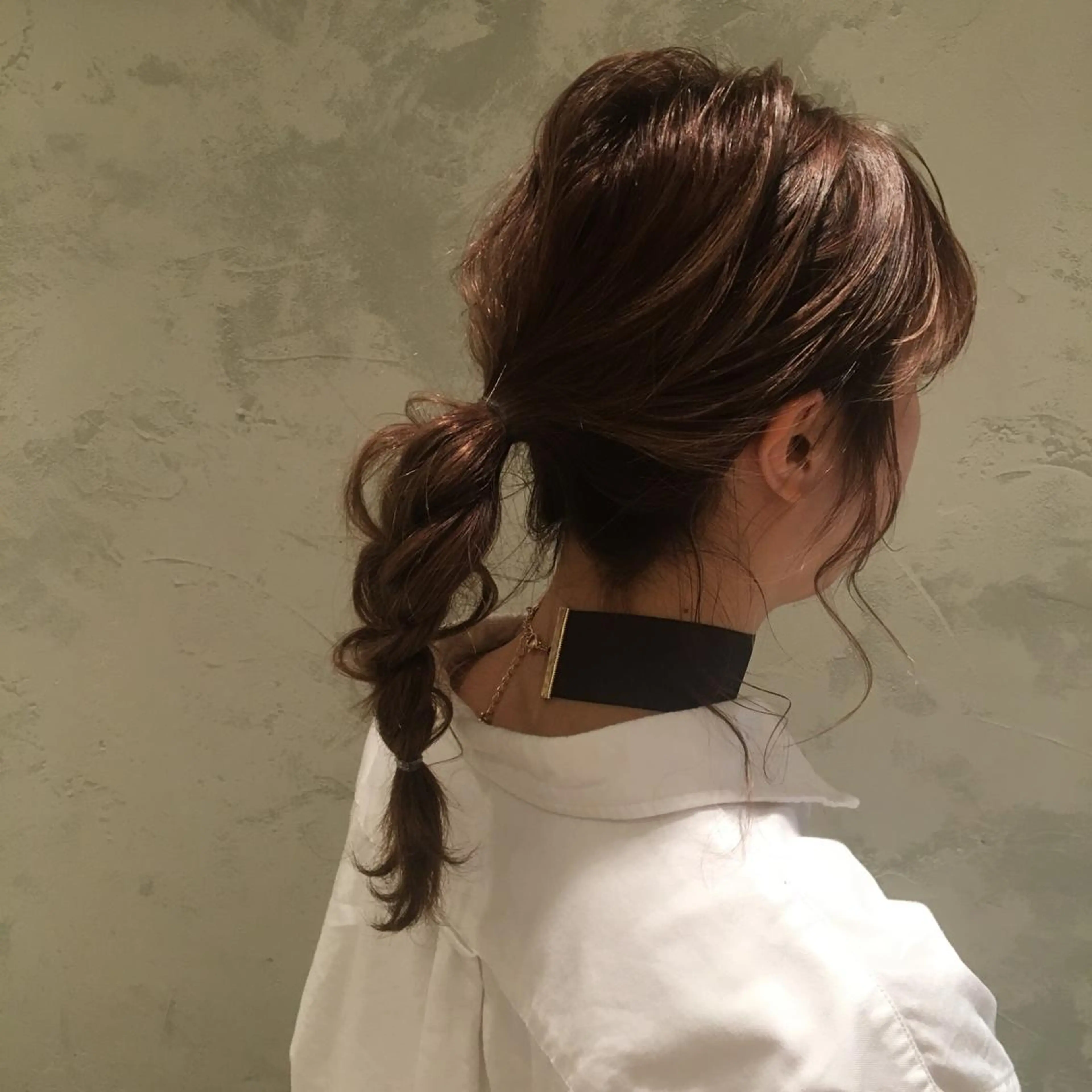 ミディアム SAKINO. ベージュカラーのヘアスタイル