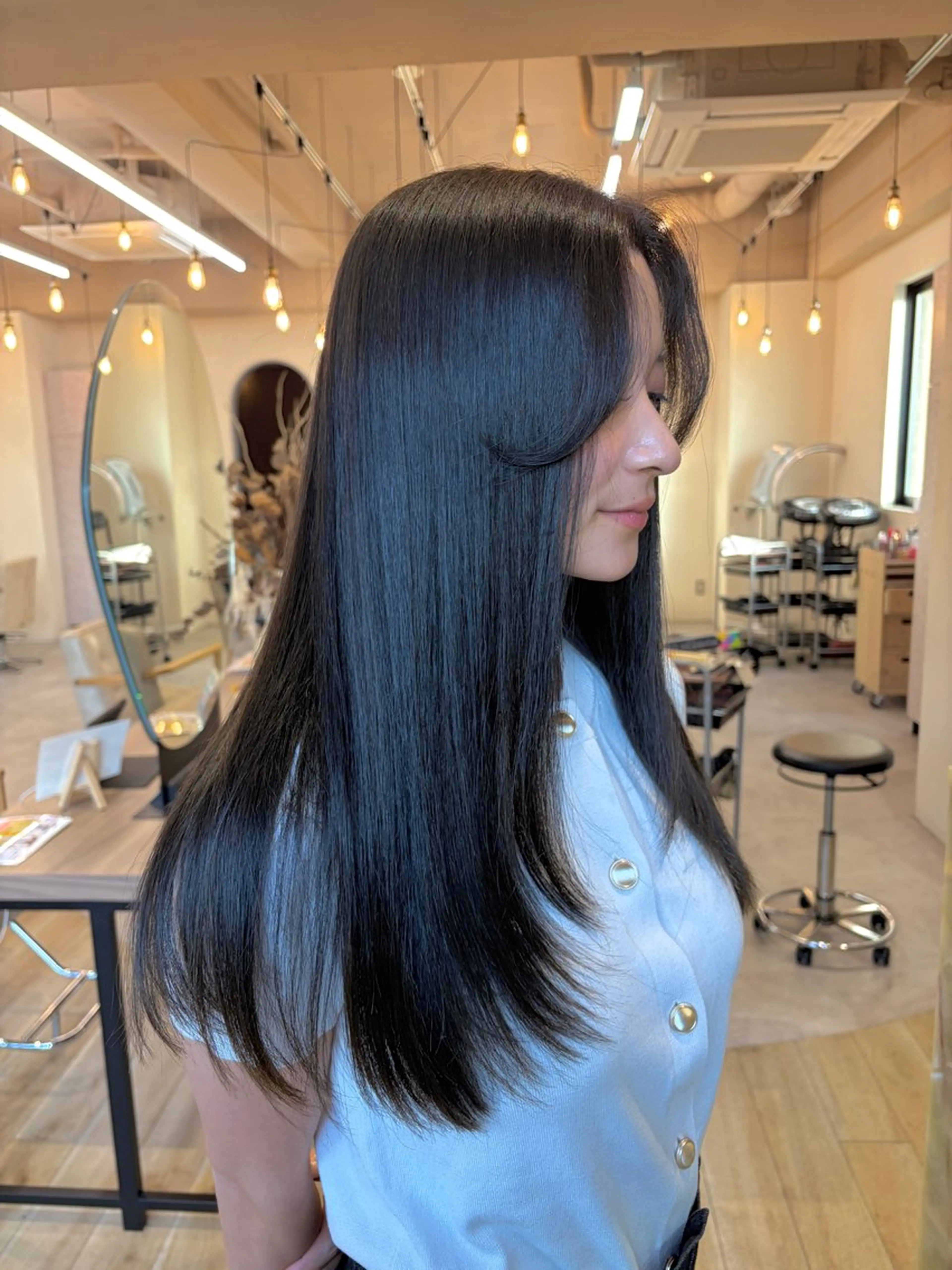 ロング 🩵透明感/艶カラー /ダブルカラー🪽のヘアスタイル