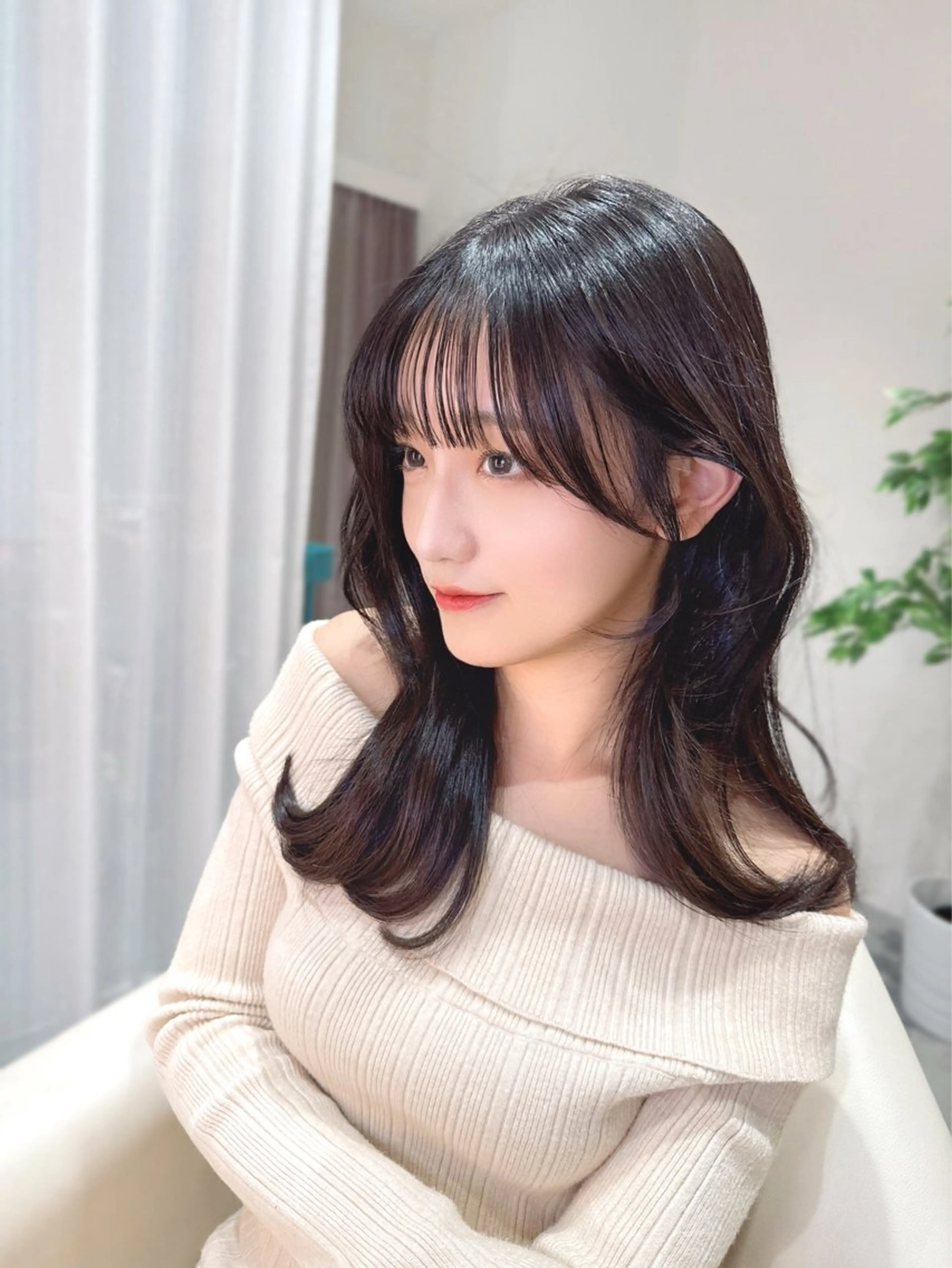 セミロング カラー カット ヘアカラー トリートメント ヘッドスパ ヘアセット 韓国ヘア/レイヤー/ 顔まわり/りょーとのヘアスタイル