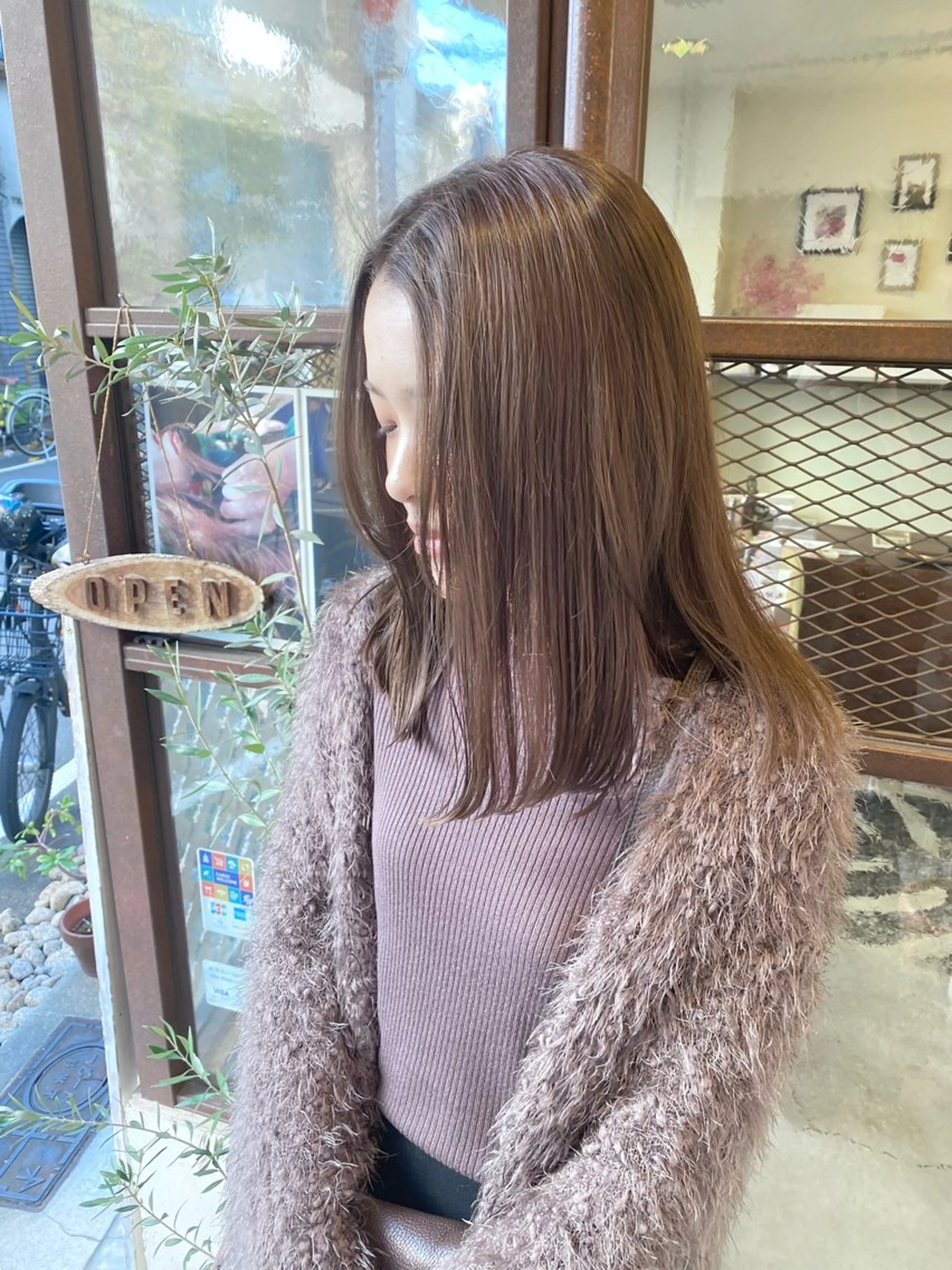 ミディアム カラー グレージュ ウチダ ユウヤのヘアスタイル