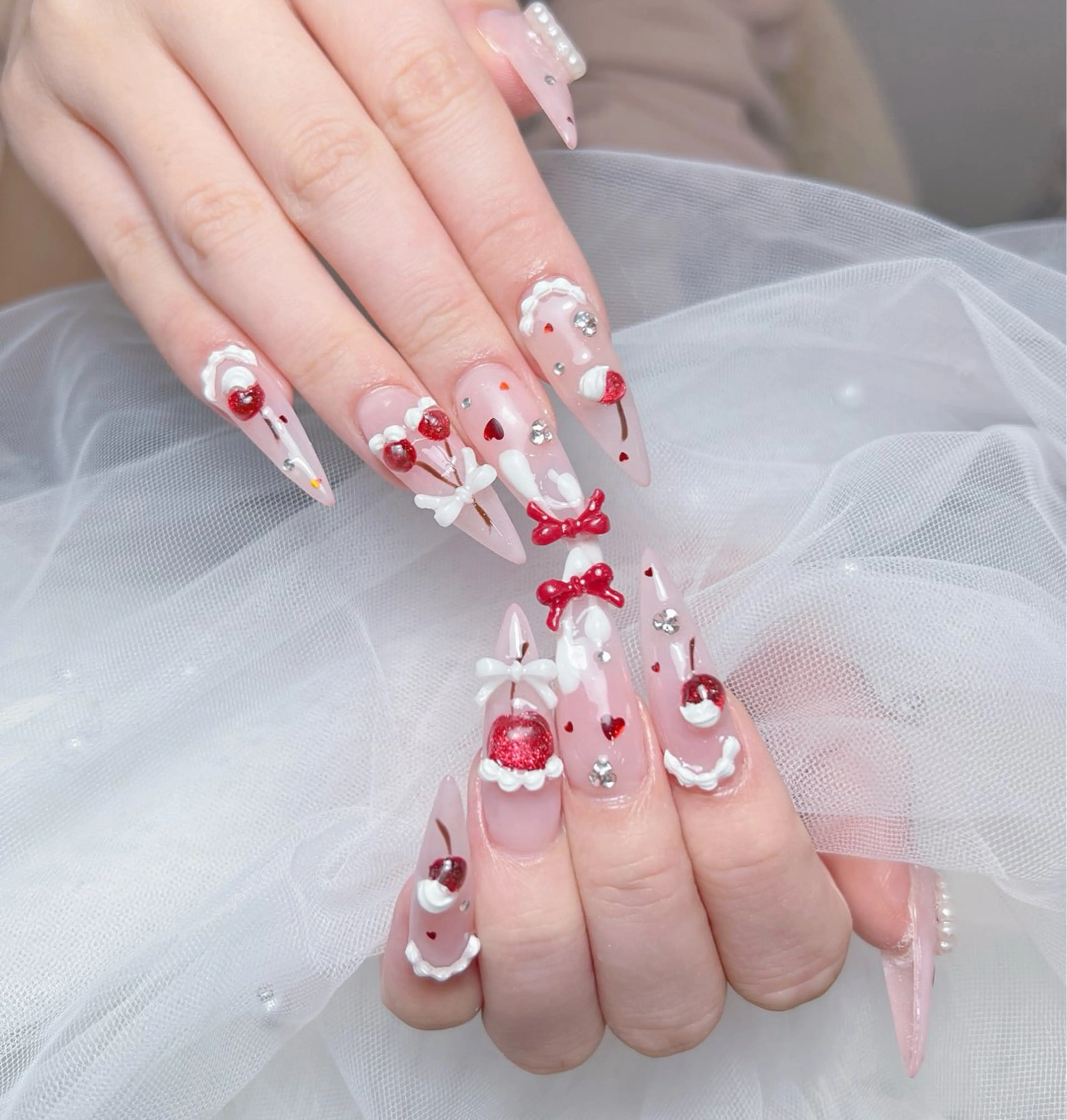 ネイル アートネイル オーロラネイル チークネイル 長さ出し フットネイル Miya _nailのネイルデザイン