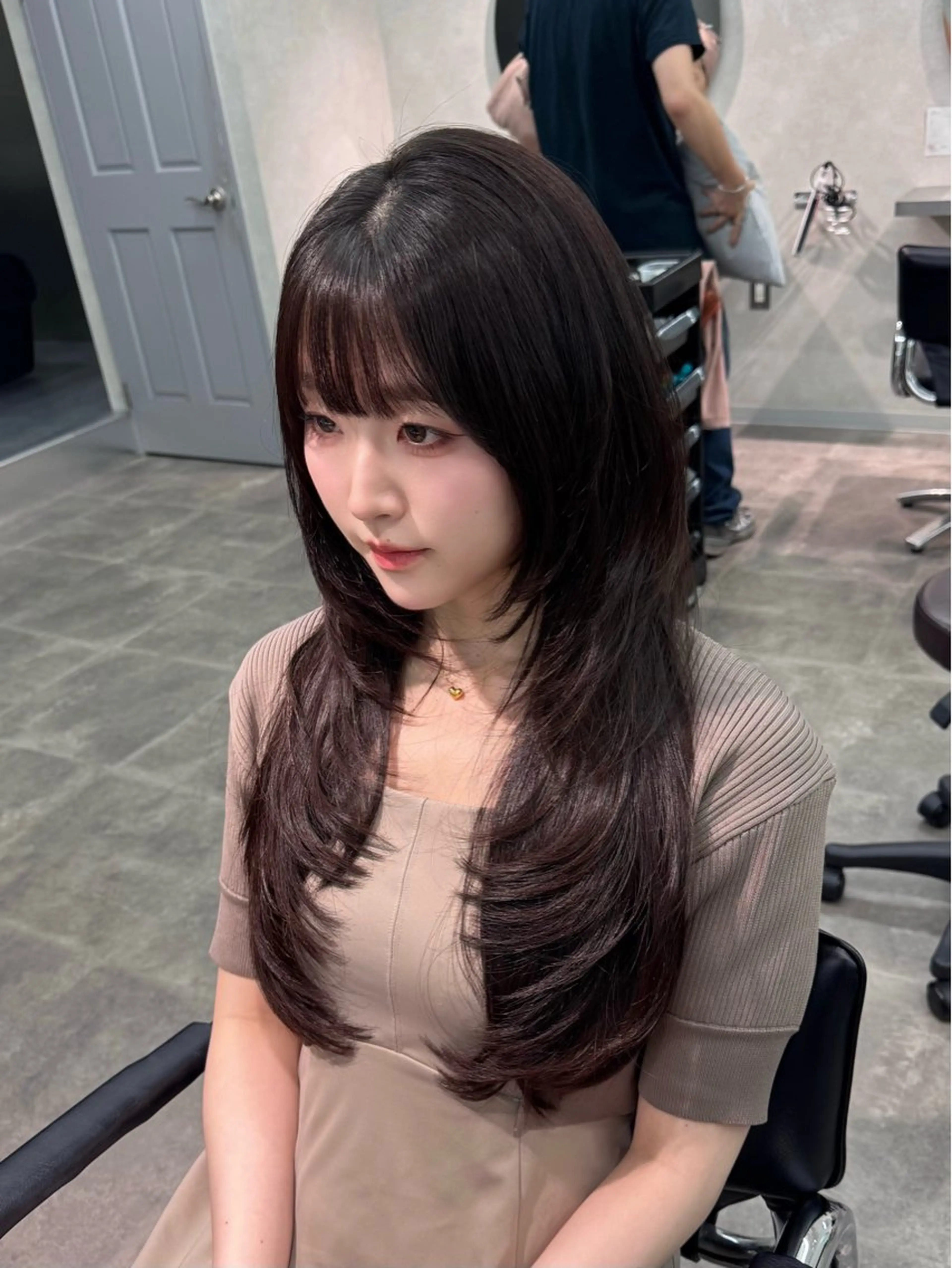 ロング カラー ベージュカラー ブリーチ ブリーチなしカラー 韓国風ヘア レイヤーカット カット ヘアカラー トリートメント 韓国レイヤーカット /千葉/shimonのヘアスタイル