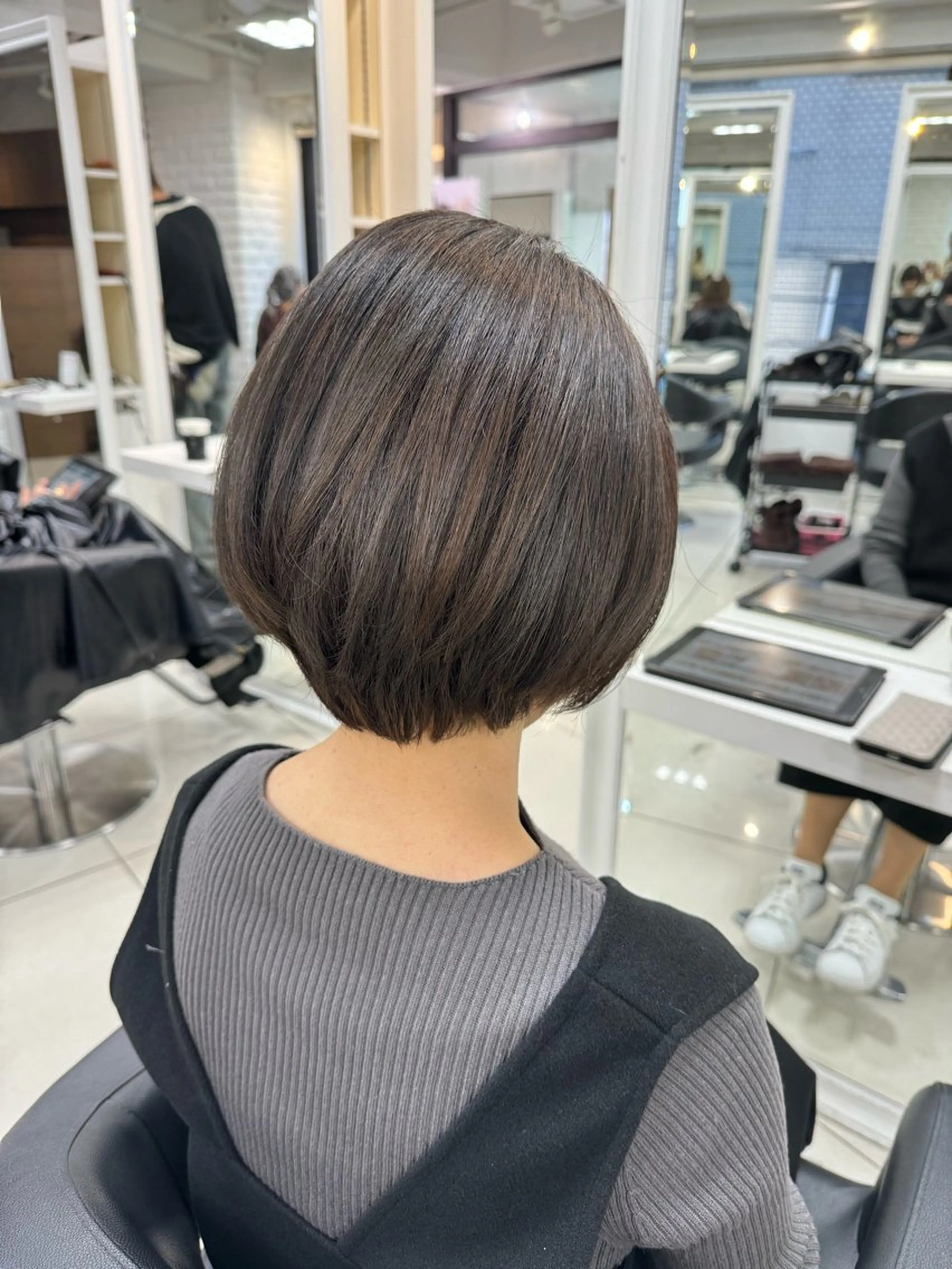 ショート カラー ブリーチ ケアブリーチ グレージュ イルミナカラー カット ヘアカラー トリートメント 【髪質改善】 kasumi🌷🌷のヘアスタイル