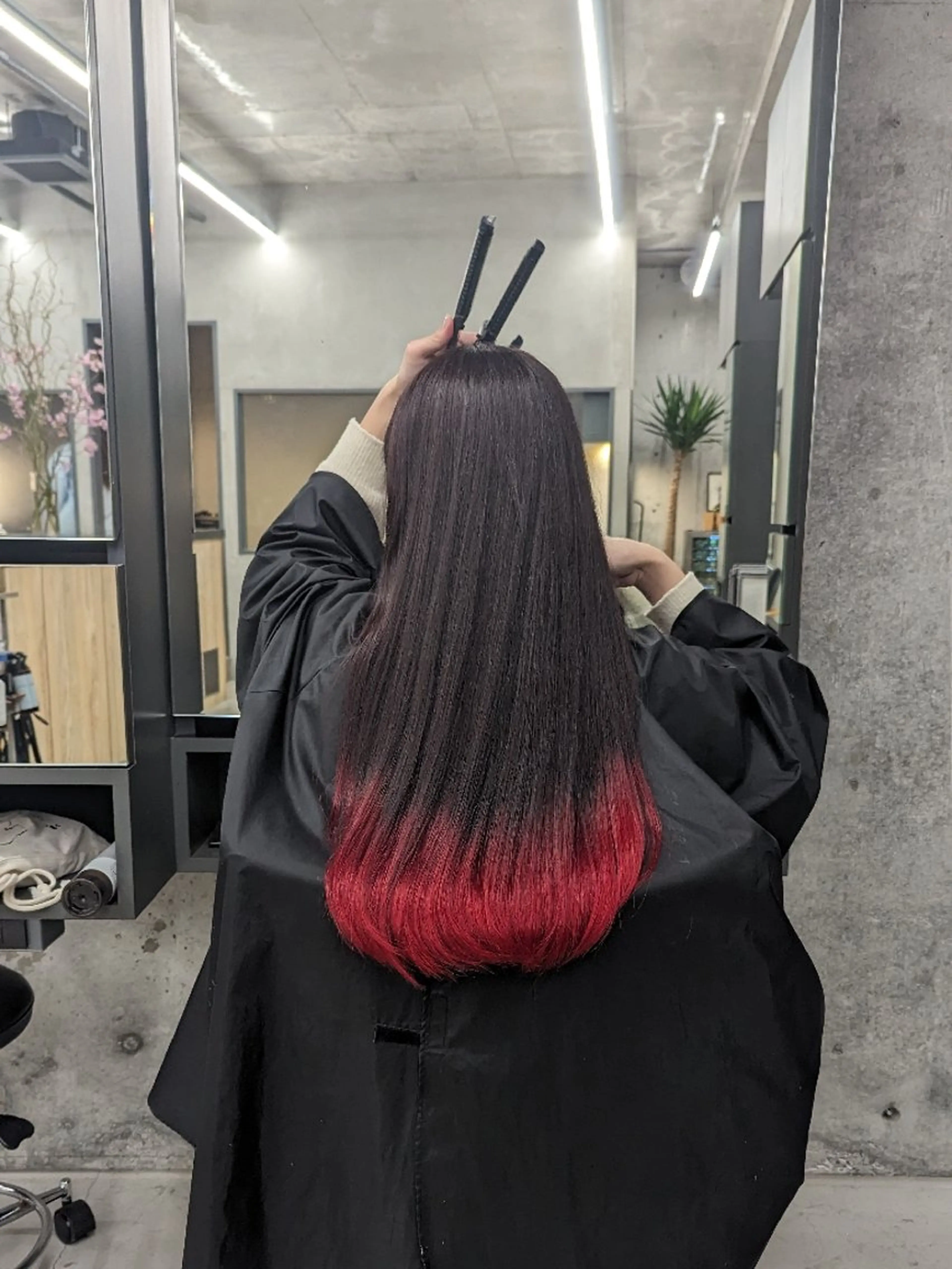 カラー ロング レッドカラー 推しカラー🦉にじさ んじカラー🌈🕒✨のヘアスタイル