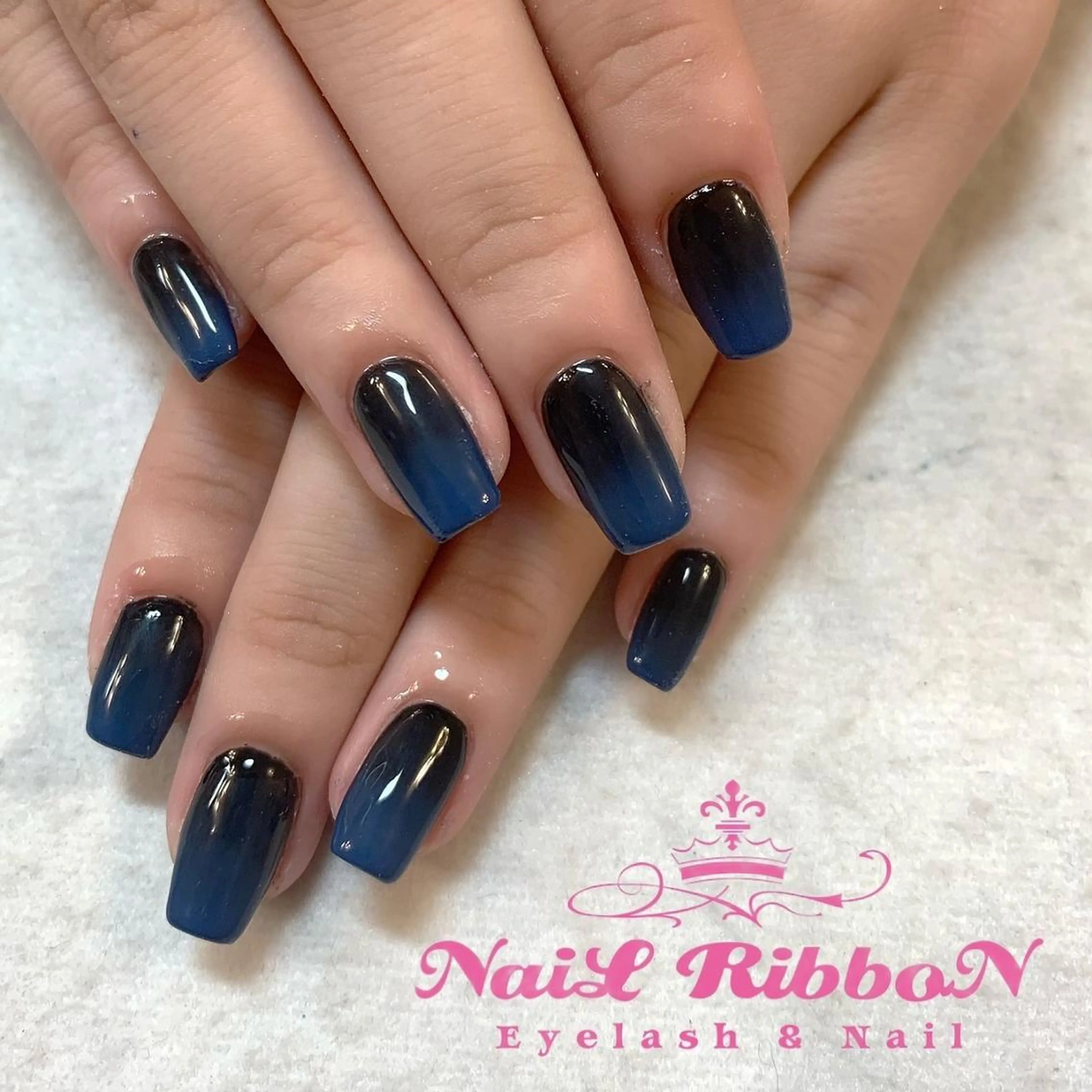 ネイル ネイルリボン 受付スタッフのネイルデザイン