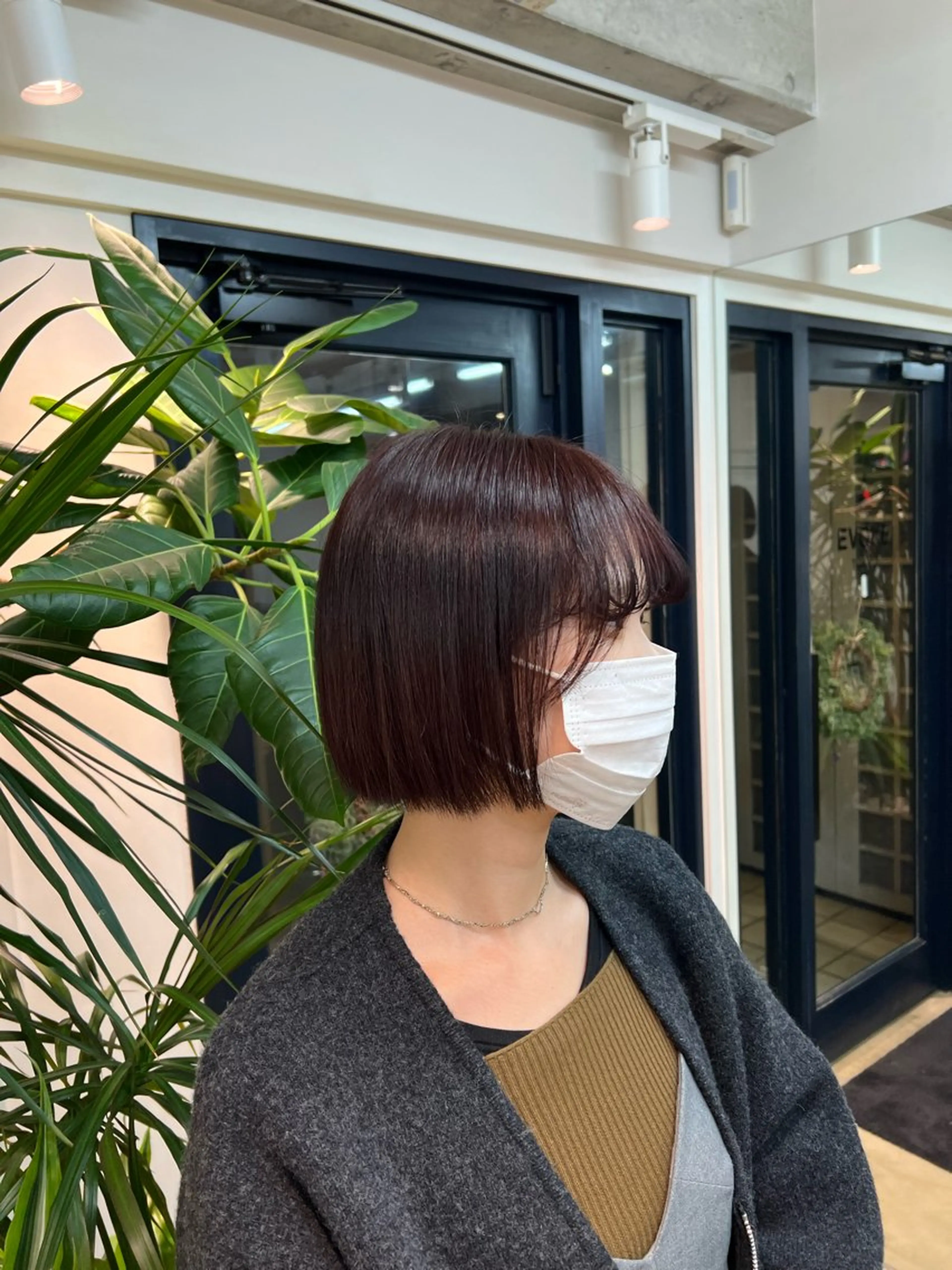 ショート カラー ブラウンカラー カシス 山中 欧輔のヘアスタイル