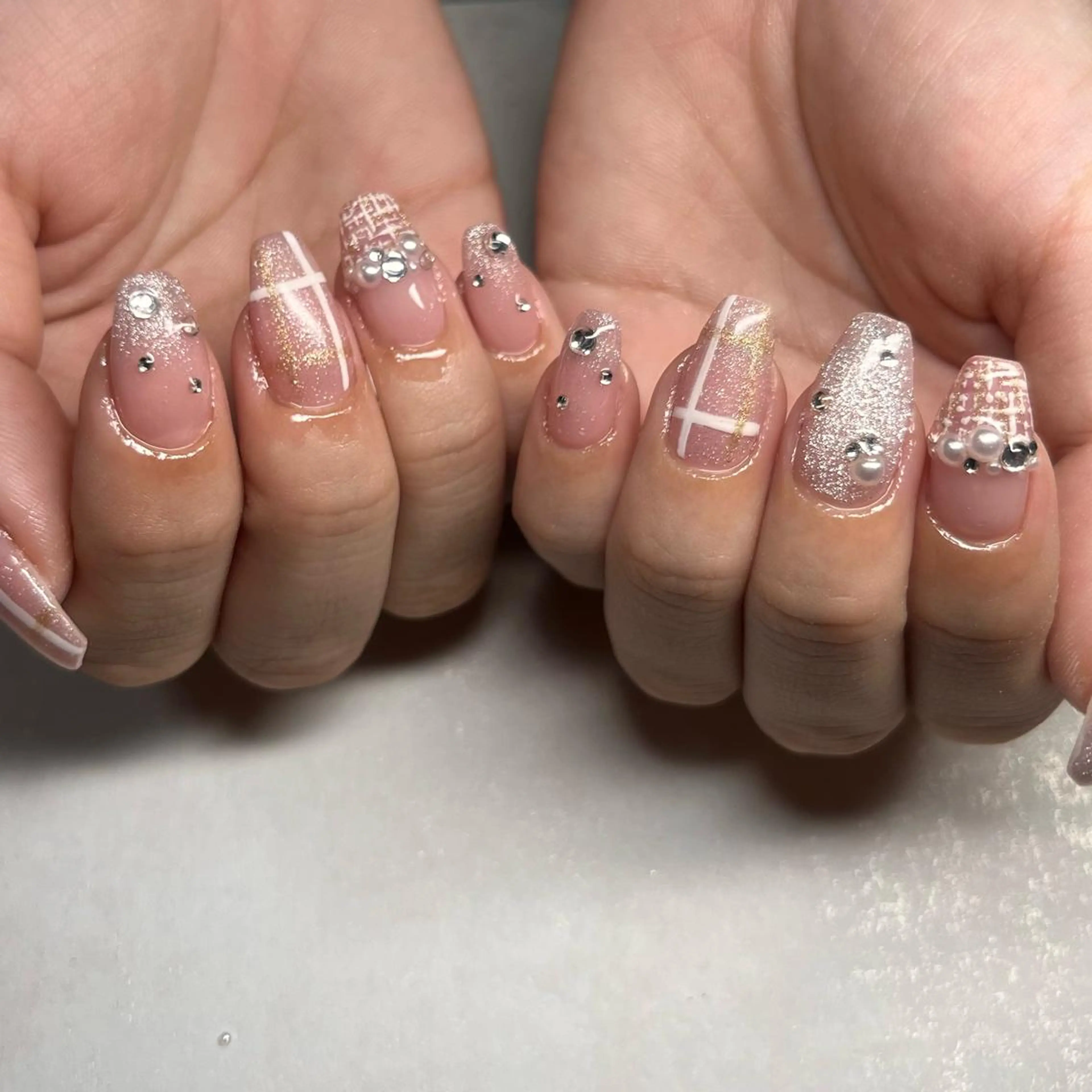 ネイル ジェルネイル グラデーション 韓国ネイル ラメ(グリッター) ラメグラデーション le'a moe KONAMIのネイルデザイン