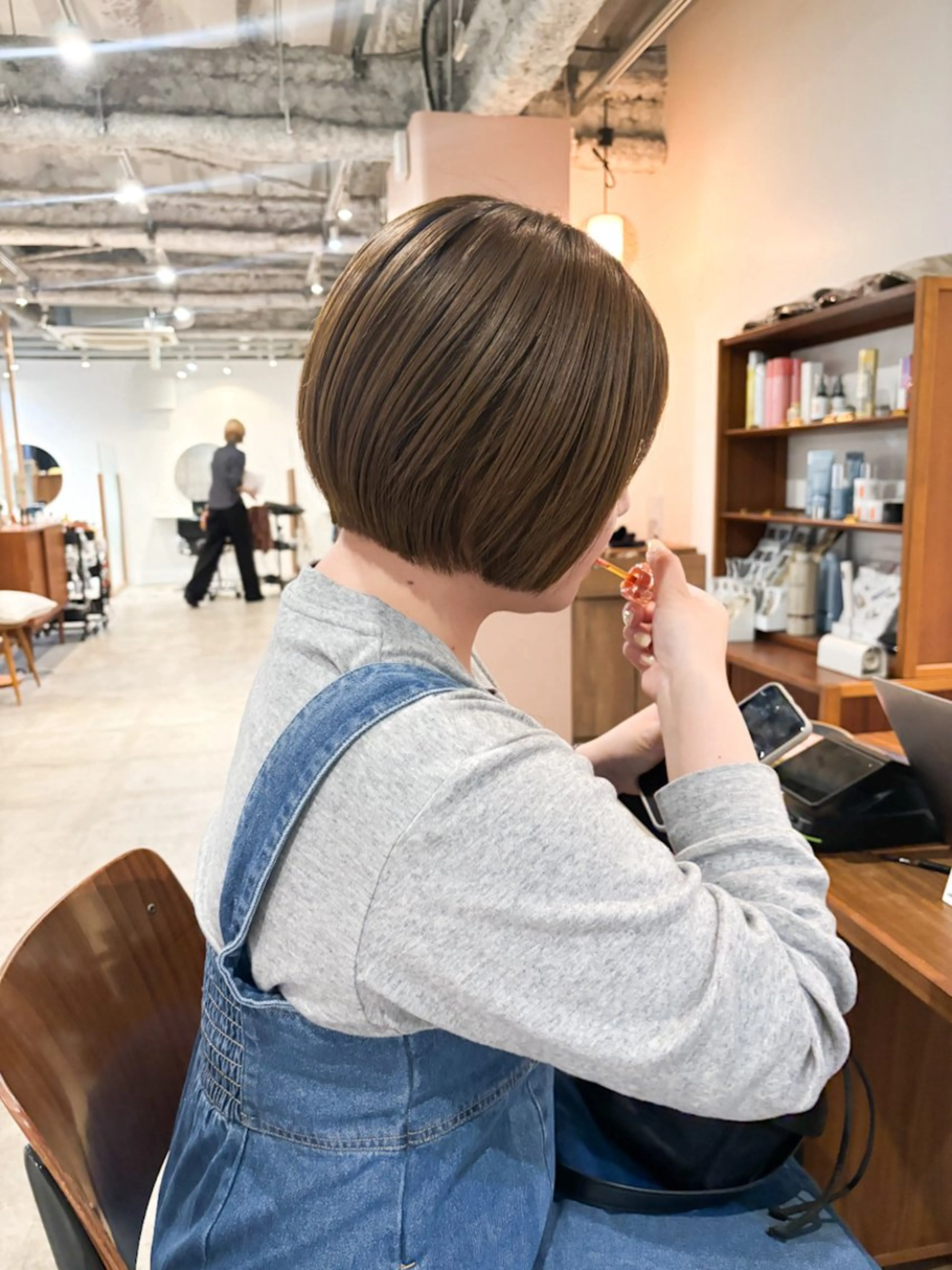ショート カラー ショートボブ 丸みショート ベージュカラー ブリーチ ブリーチなしカラー ヘアカラー トリートメント Takuma Suzuki中目黒のヘアスタイル