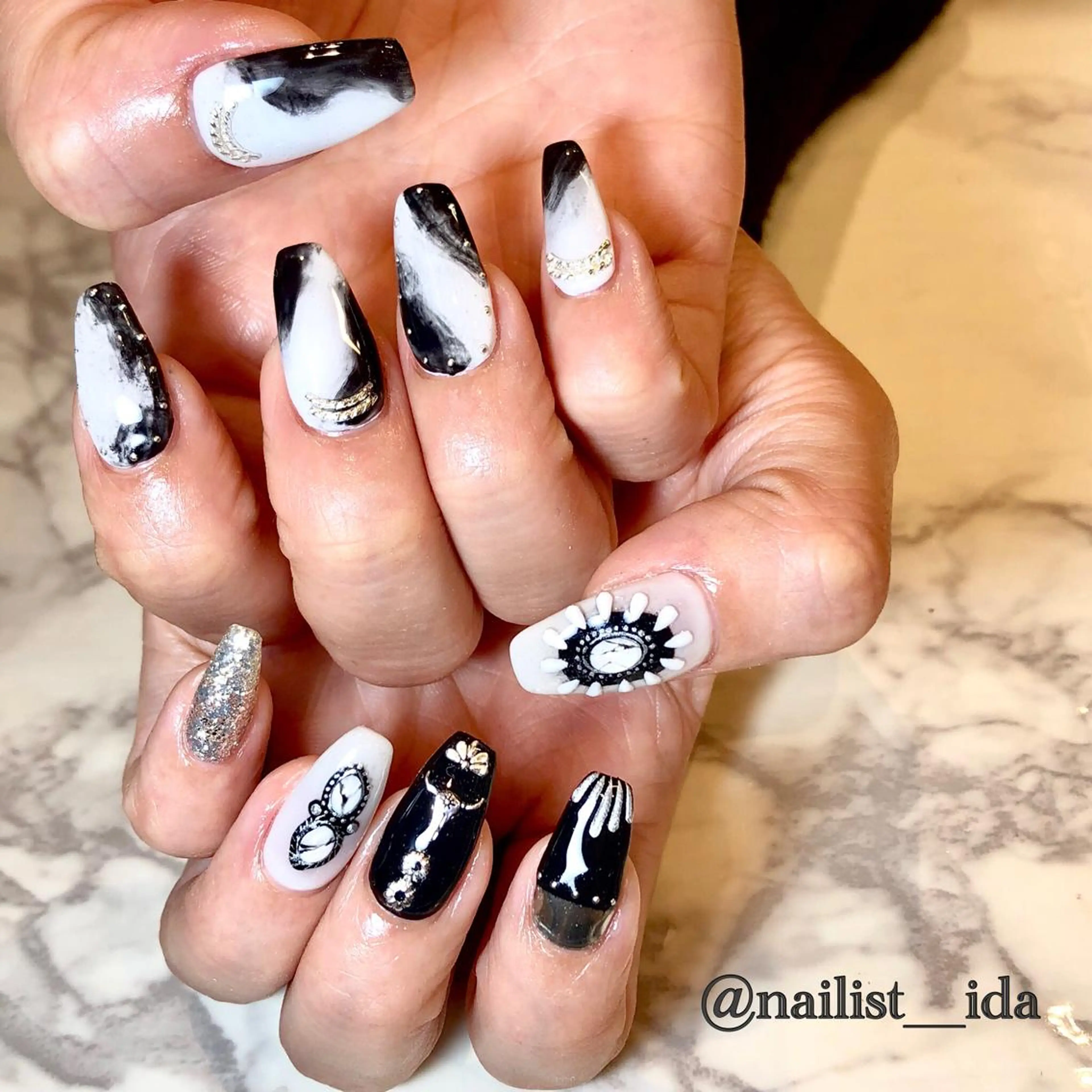 ネイル Arowa 伊田のネイルデザイン